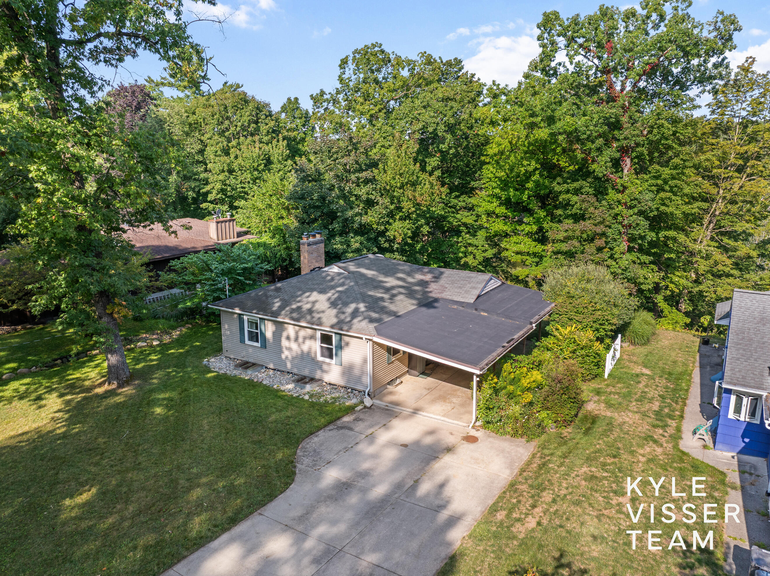 2757 Cascade Springs Drive SE Grand Rapids MI 49546