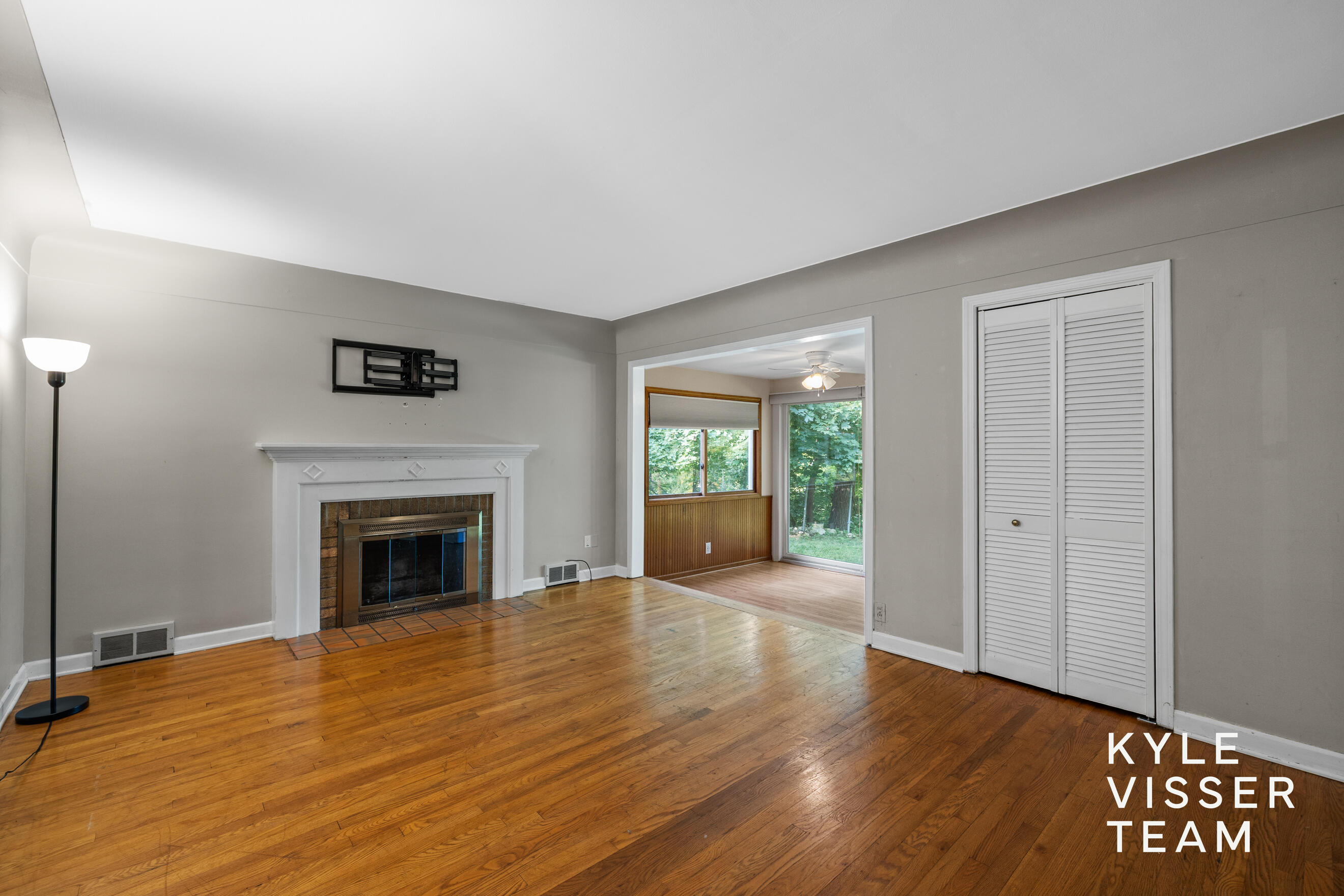 2757 Cascade Springs Drive SE Grand Rapids MI 49546