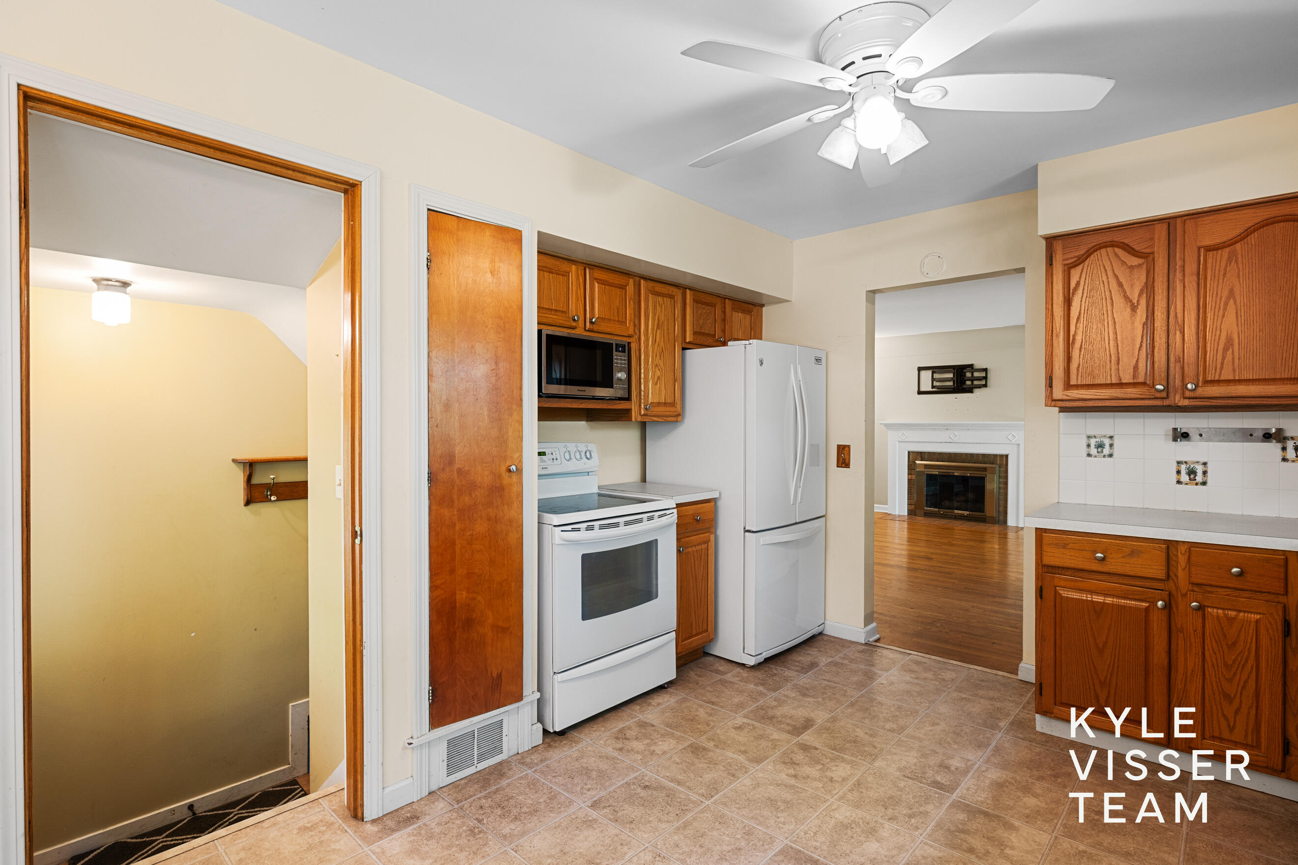2757 Cascade Springs Drive SE Grand Rapids MI 49546