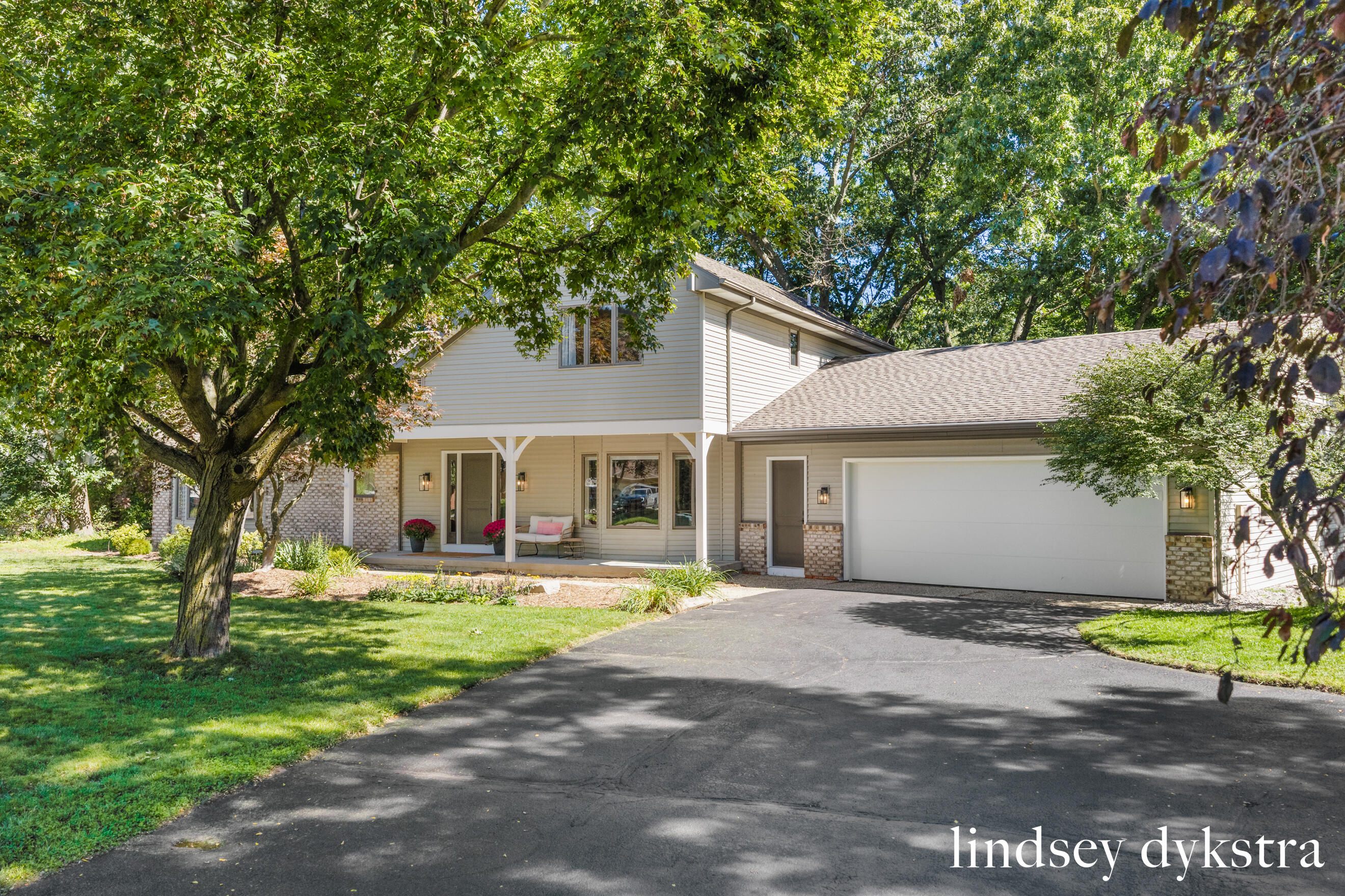7395 Whispering Ridge Street SE Grand Rapids MI 49546