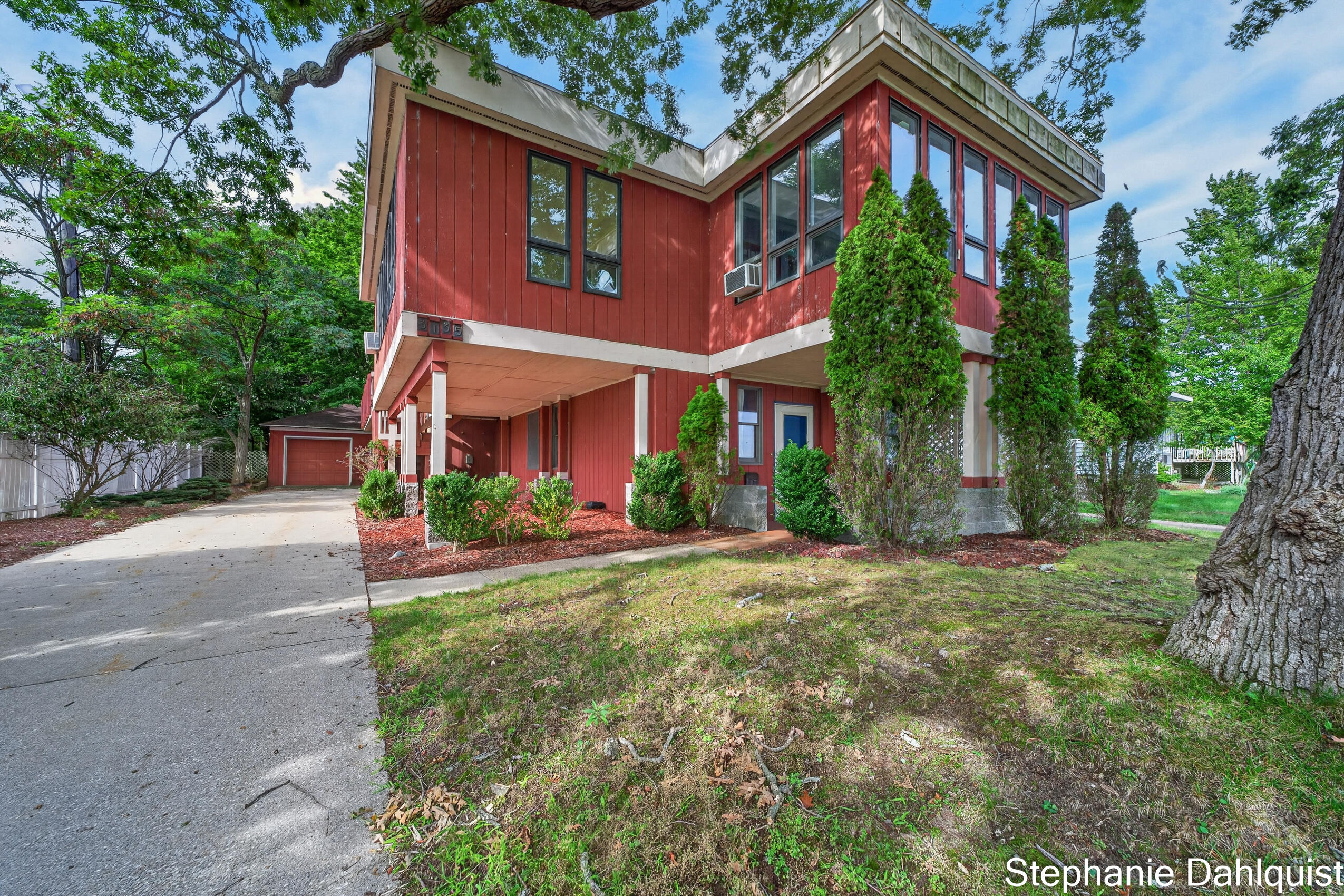3135 Lakeshore Drive Muskegon MI 49441