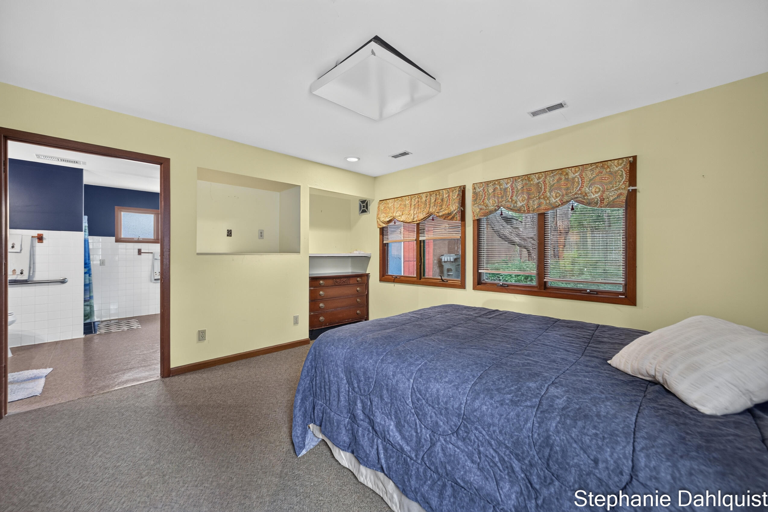 3135 Lakeshore Drive Muskegon MI 49441