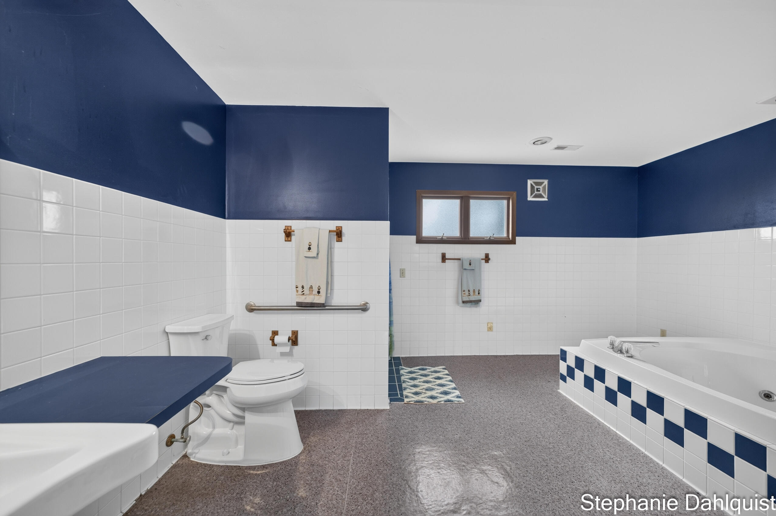 3135 Lakeshore Drive Muskegon MI 49441