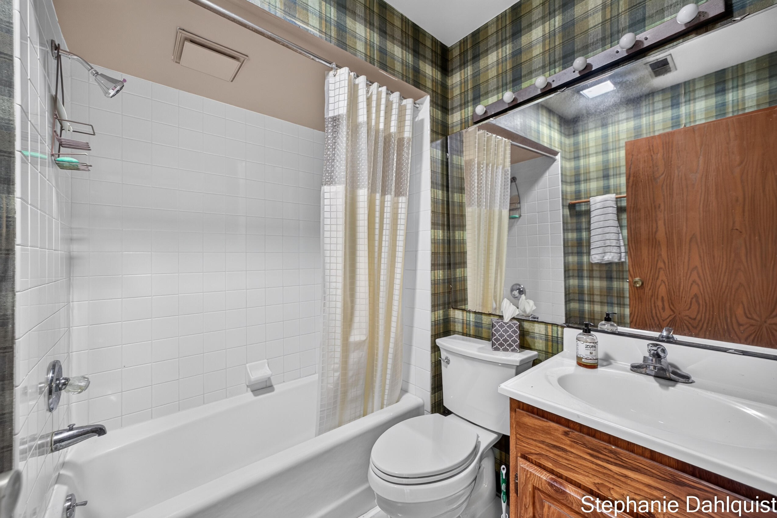 3135 Lakeshore Drive Muskegon MI 49441