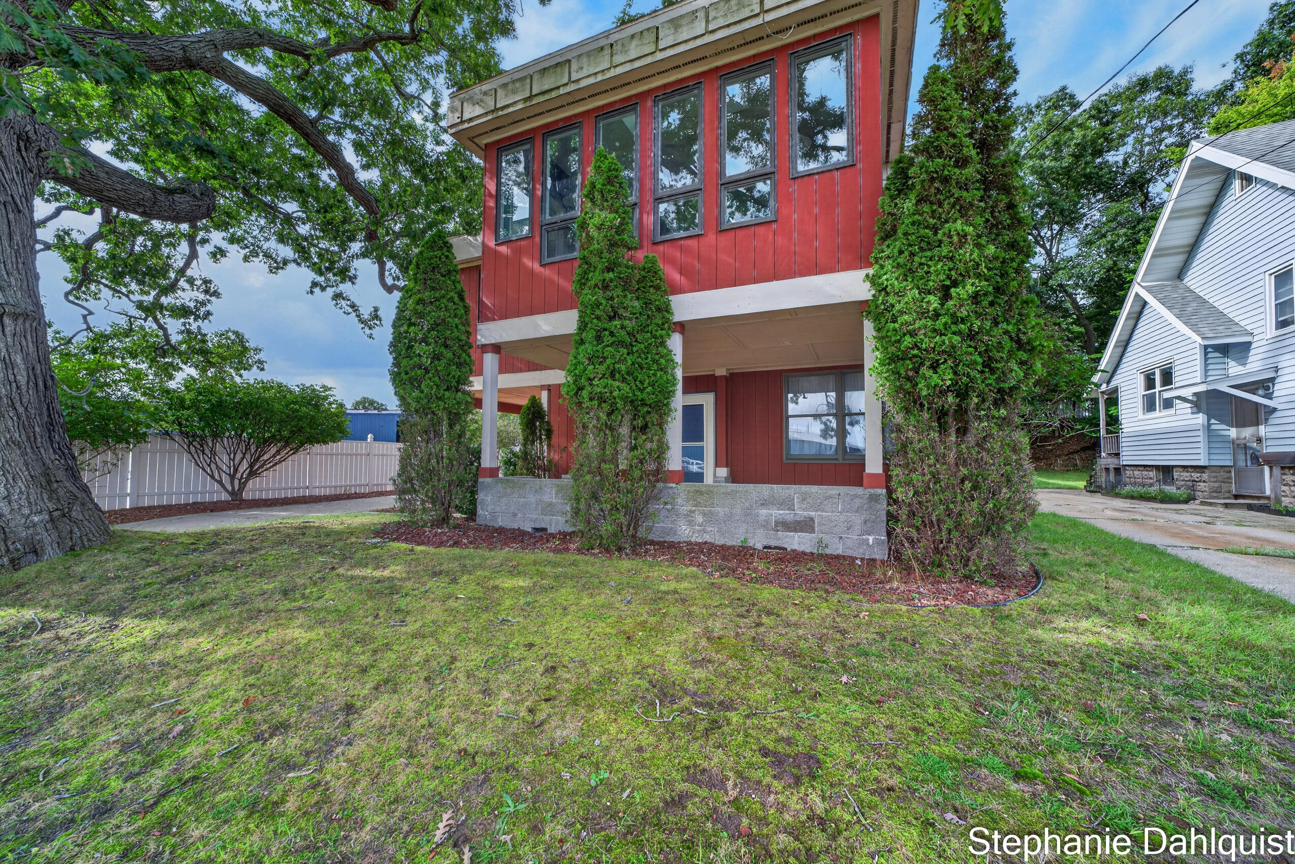 3135 Lakeshore Drive Muskegon MI 49441