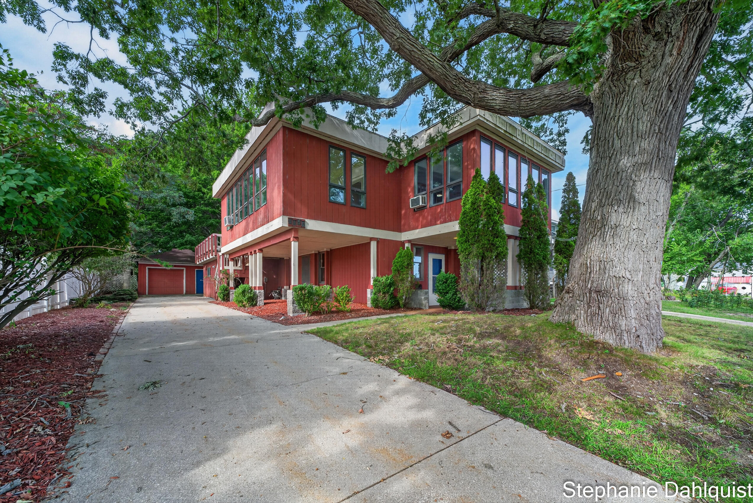 3135 Lakeshore Drive Muskegon MI 49441