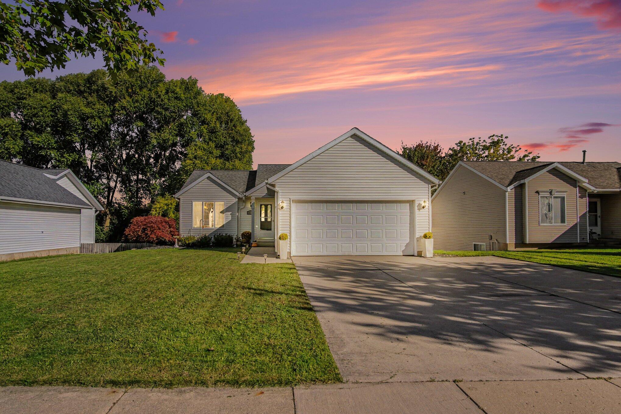 3023 Stonewood Street NW Grand Rapids MI 49504