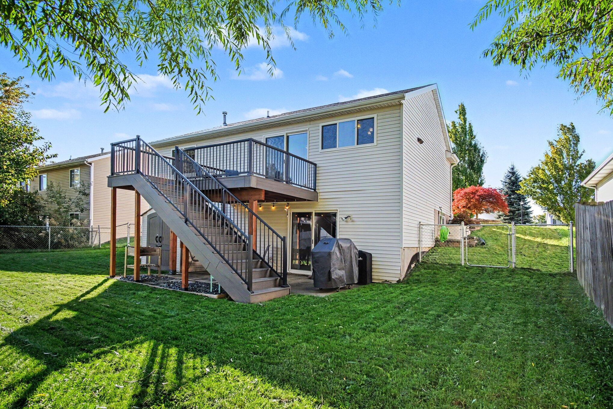 3023 Stonewood Street NW Grand Rapids MI 49504