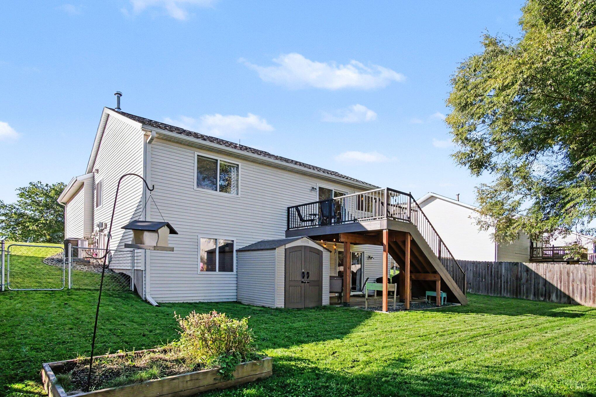 3023 Stonewood Street NW Grand Rapids MI 49504