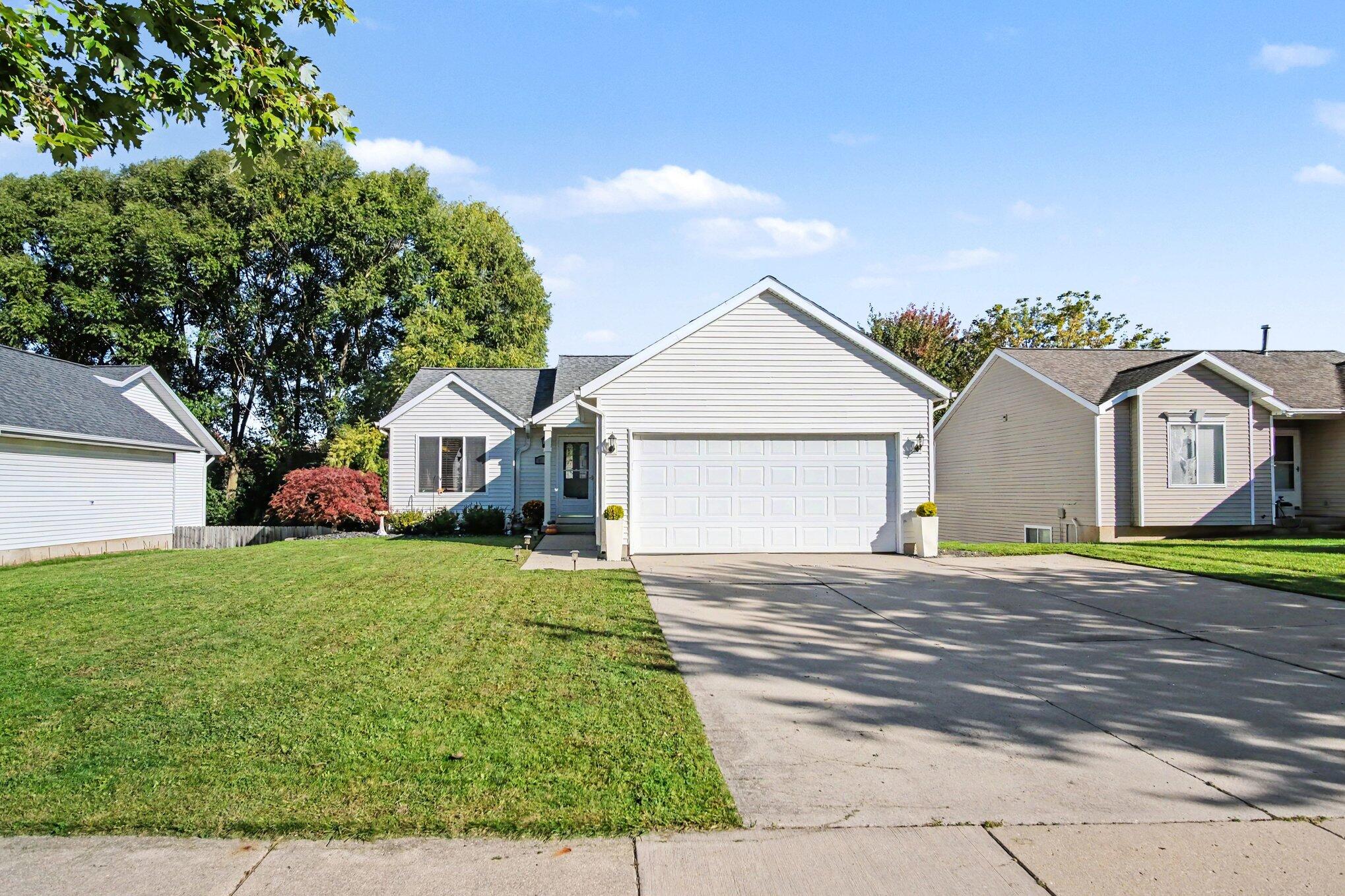 3023 Stonewood Street NW Grand Rapids MI 49504