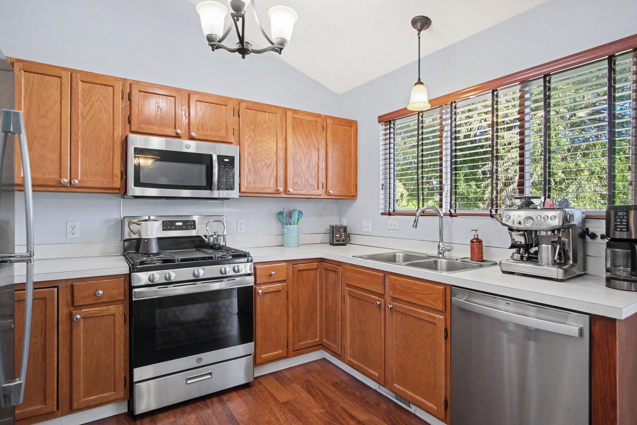 3023 Stonewood Street NW Grand Rapids MI 49504