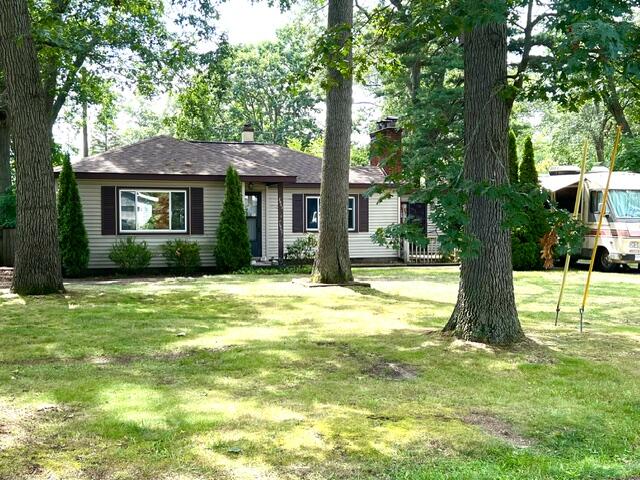 2063 S Manitou Circle Norton Shores MI 49441
