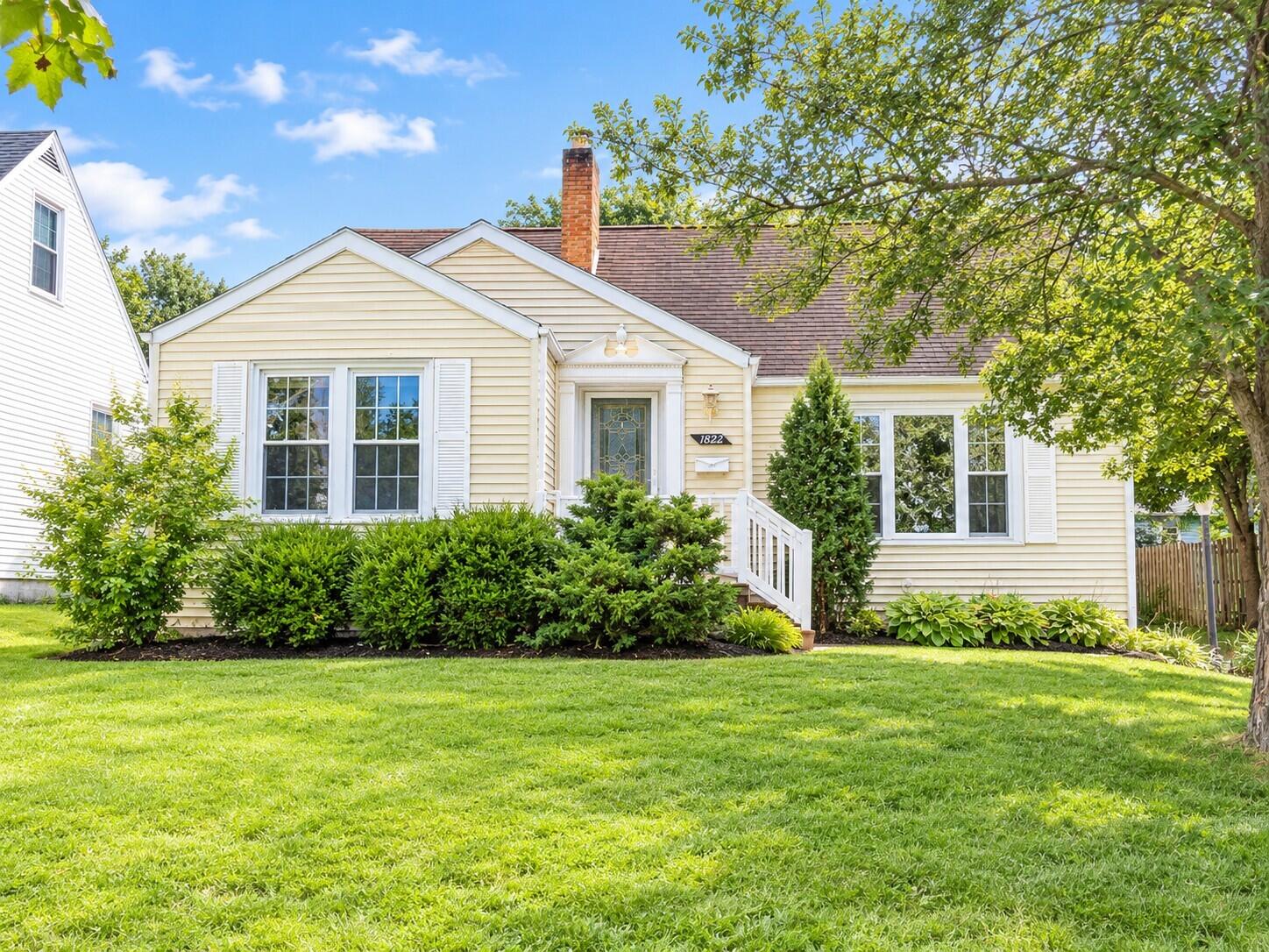 1822 Mayfair Drive NE Grand Rapids MI 49503