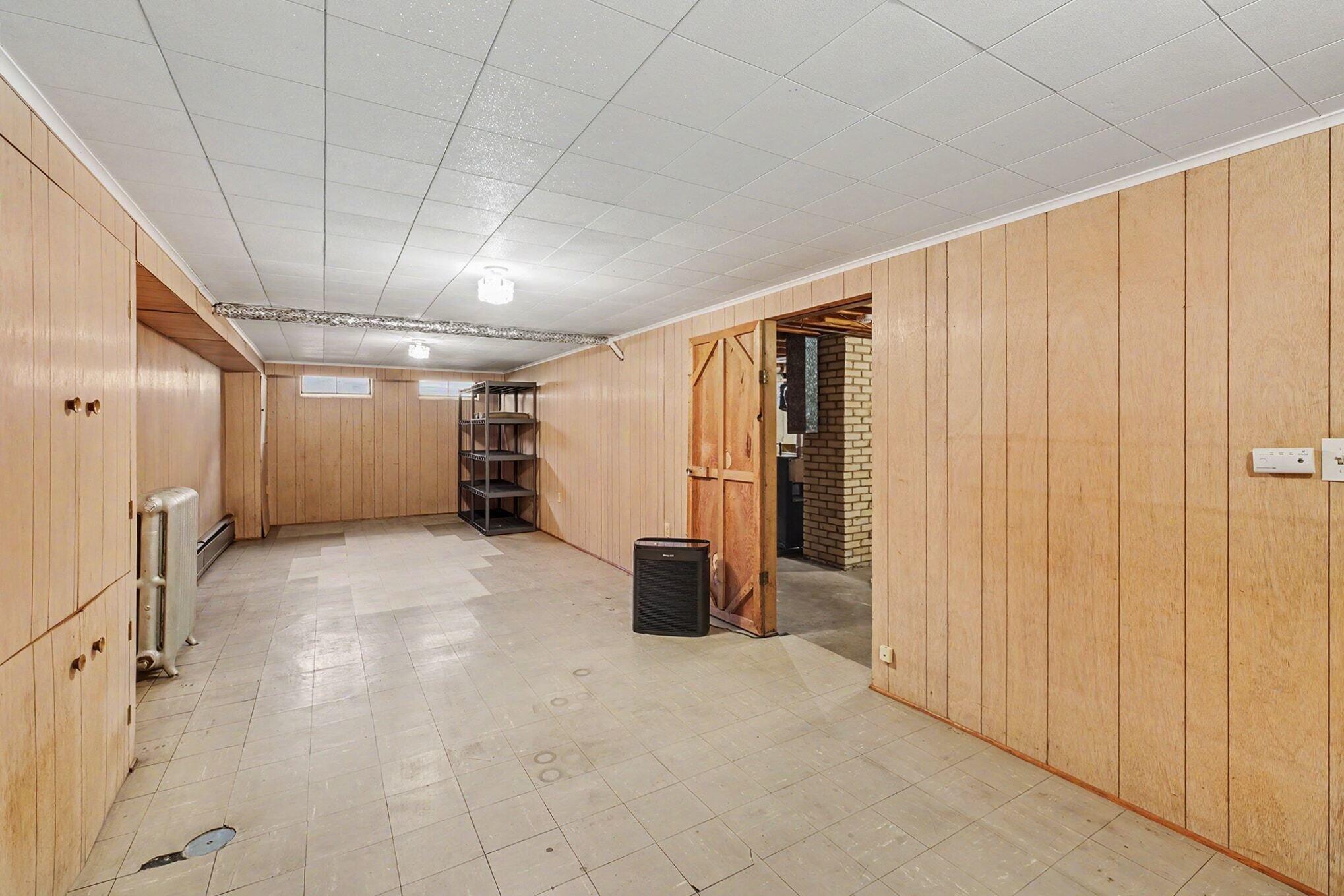 2162 Finsbury Lane NW Grand Rapids MI 49504
