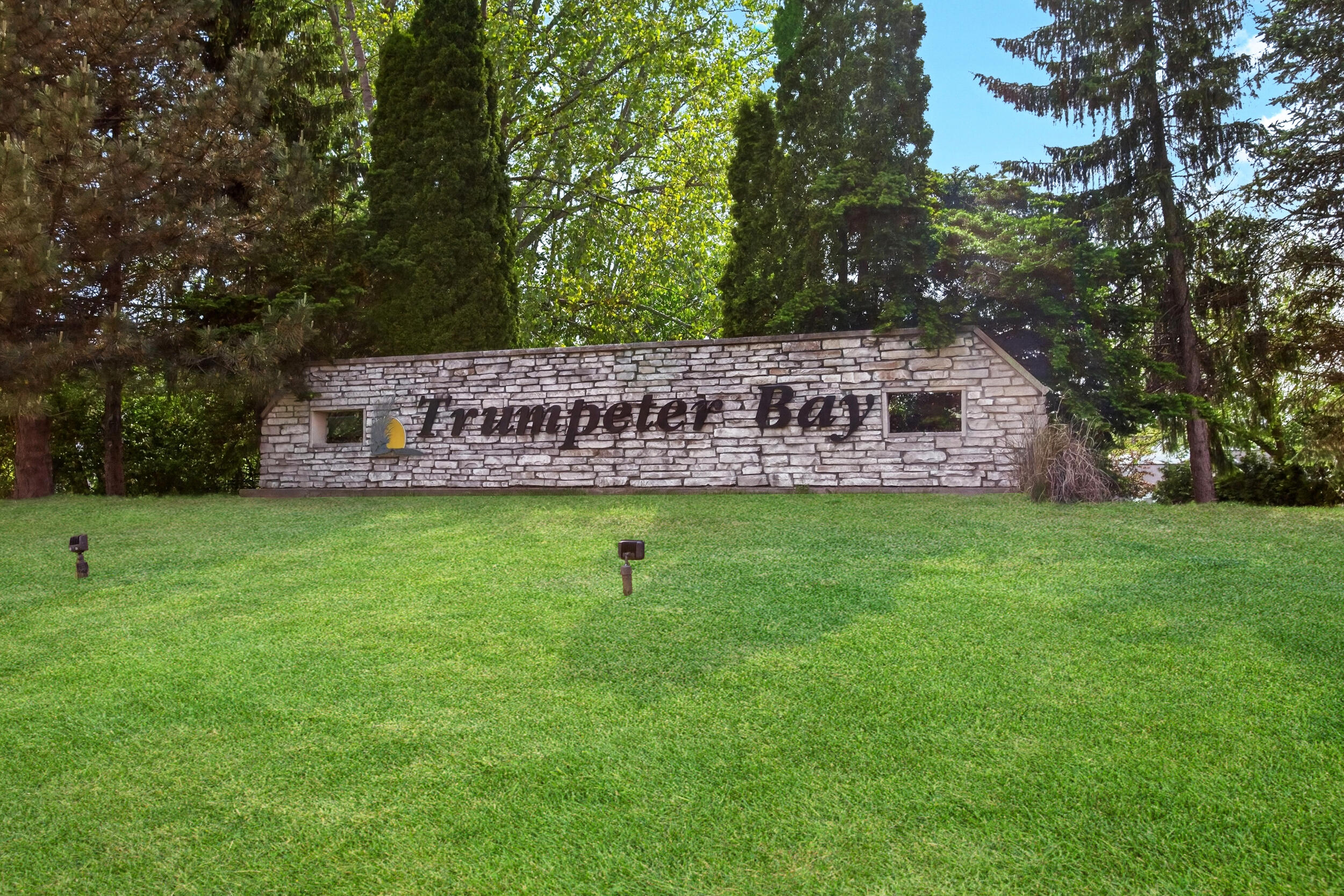 604 N Cygnet Lake Drive Benton Harbor MI 49022