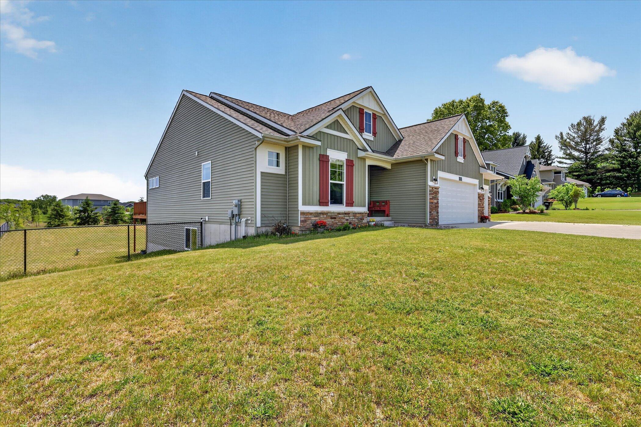5832 Thornapple River Drive SE Grand Rapids MI 49512
