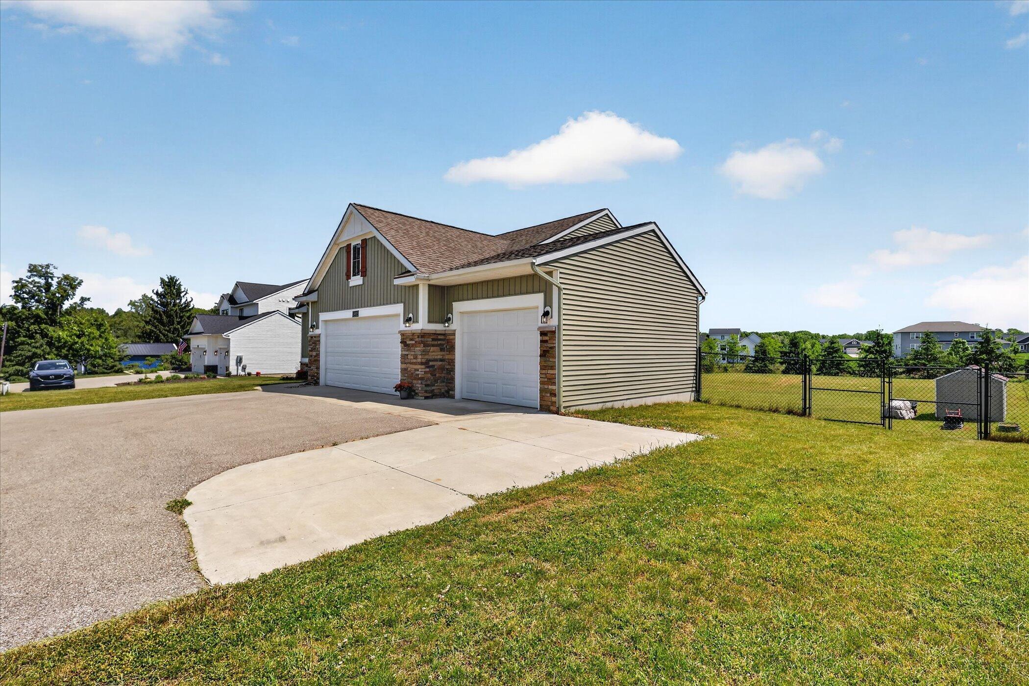 5832 Thornapple River Drive SE Grand Rapids MI 49512