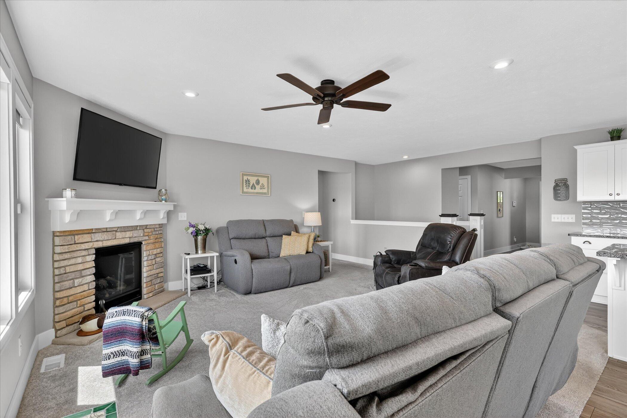 5832 Thornapple River Drive SE Grand Rapids MI 49512