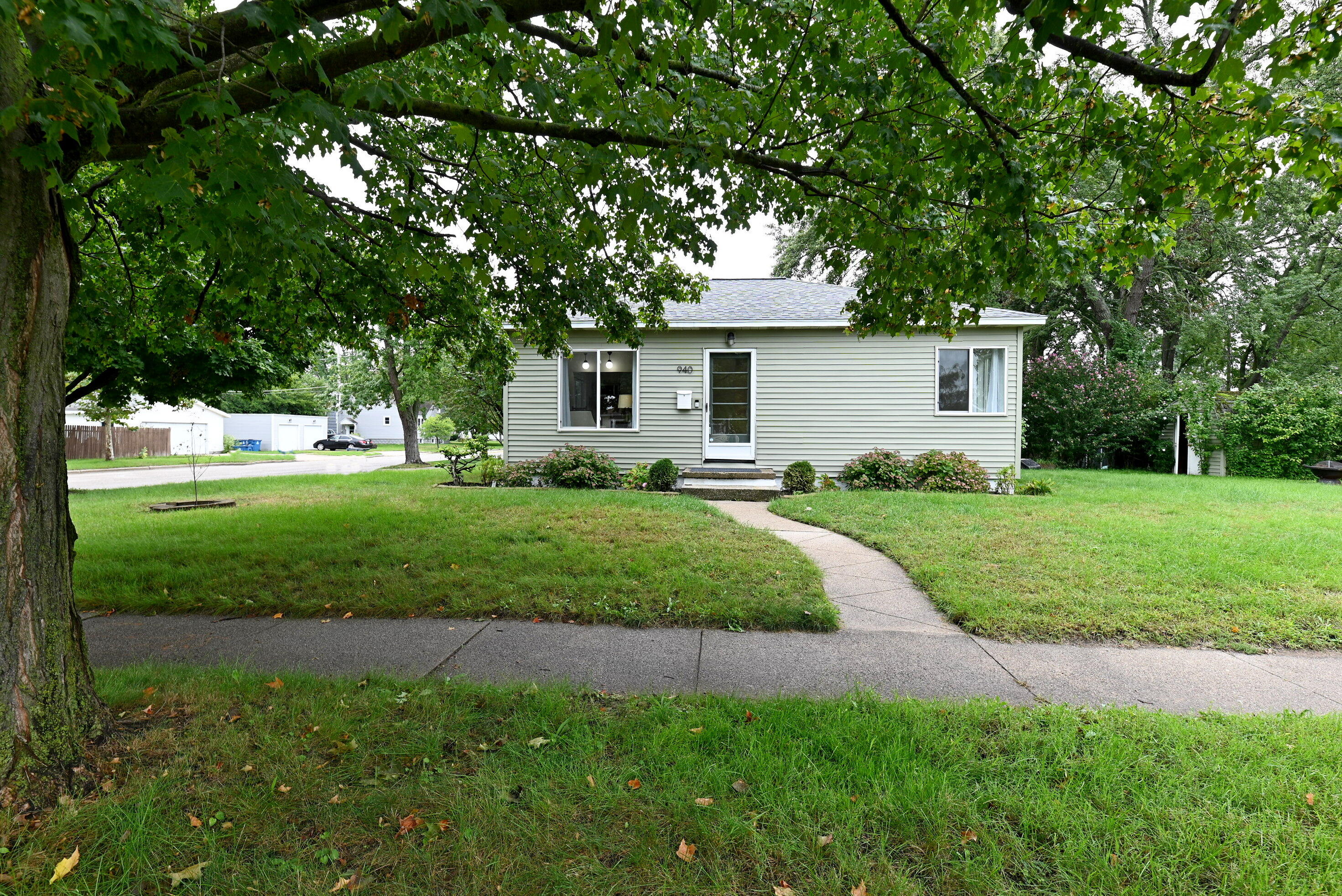940 Grant Avenue Grand Haven MI 49417
