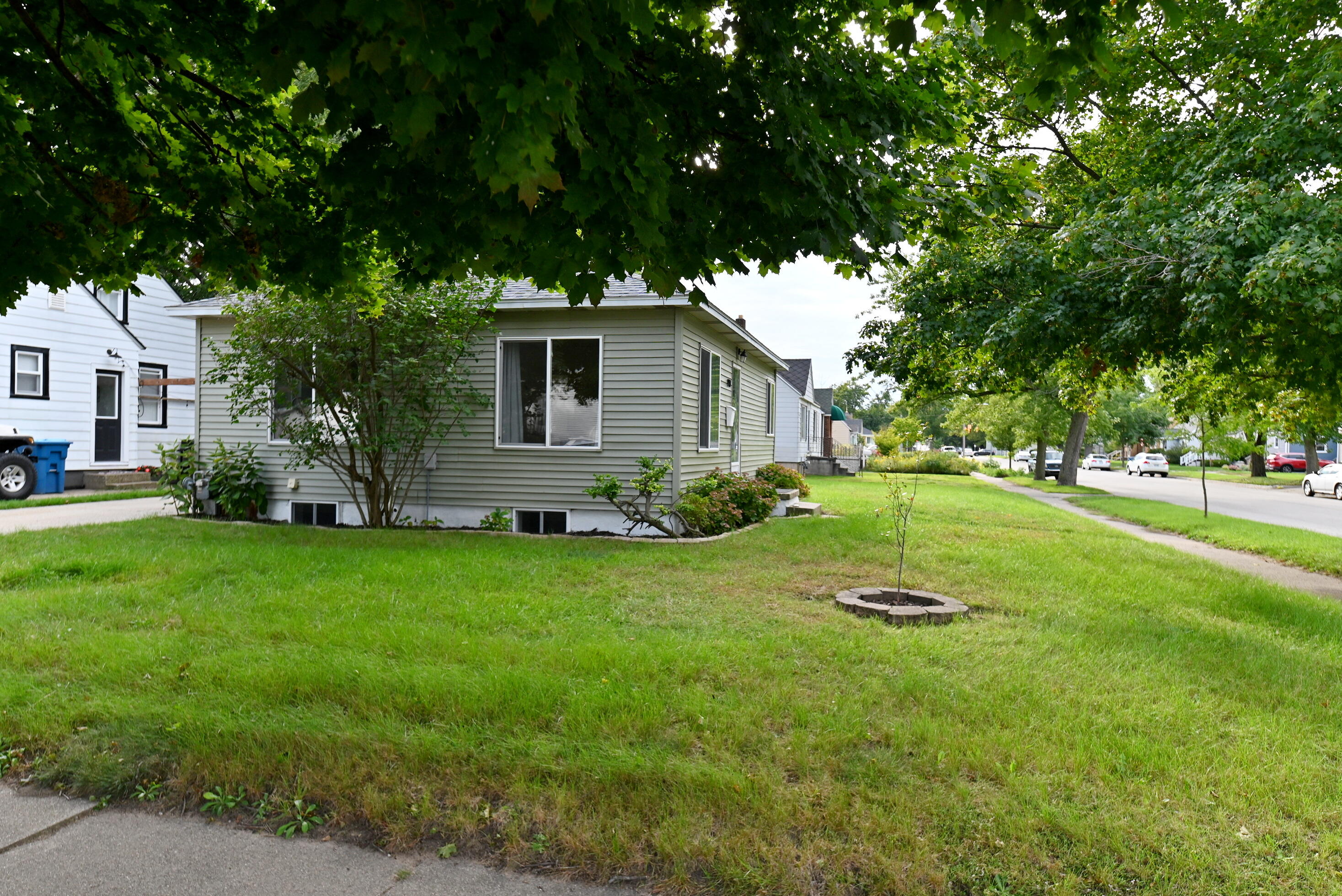 940 Grant Avenue Grand Haven MI 49417