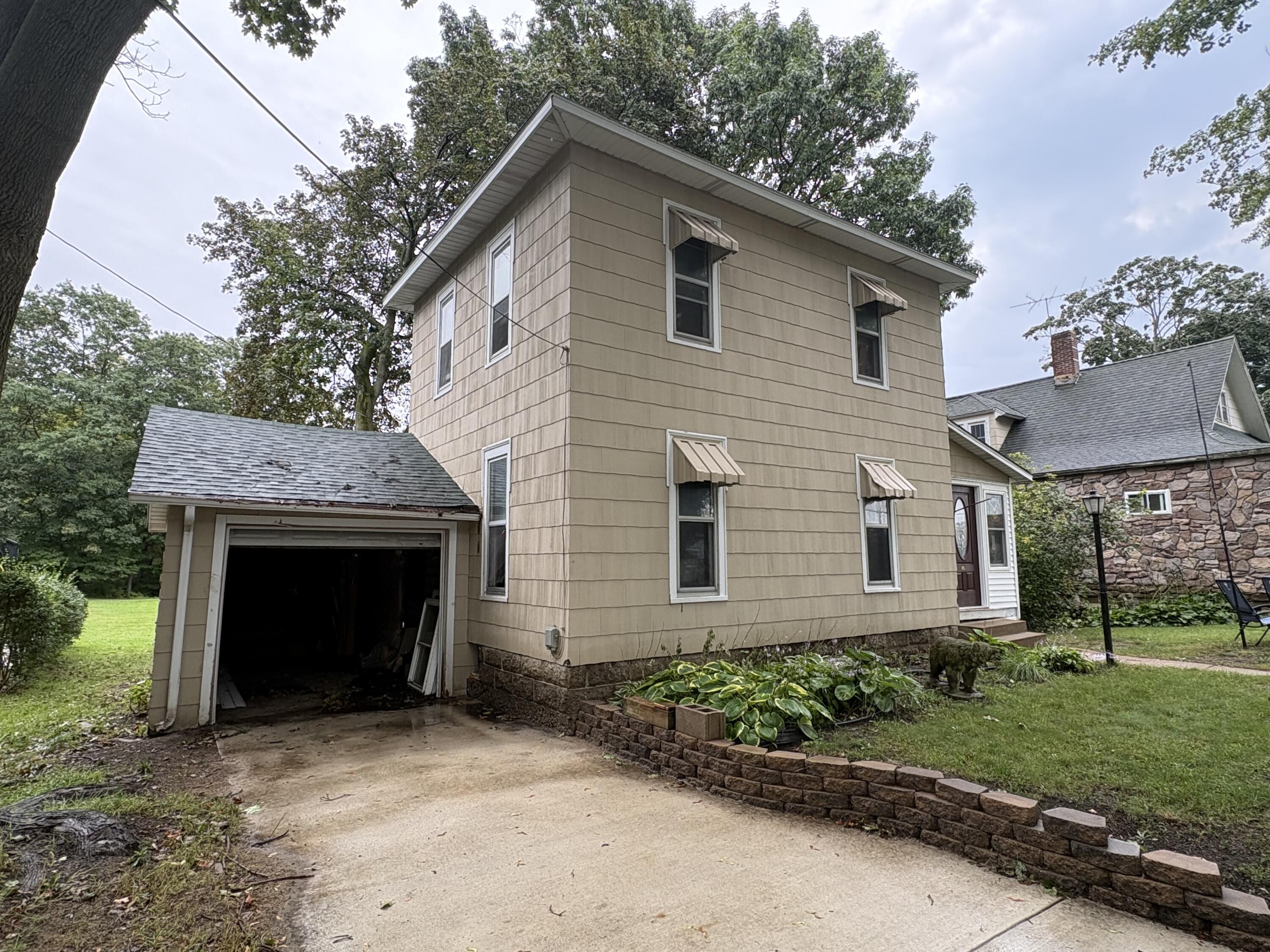 253 Pearl Street South Haven MI 49090