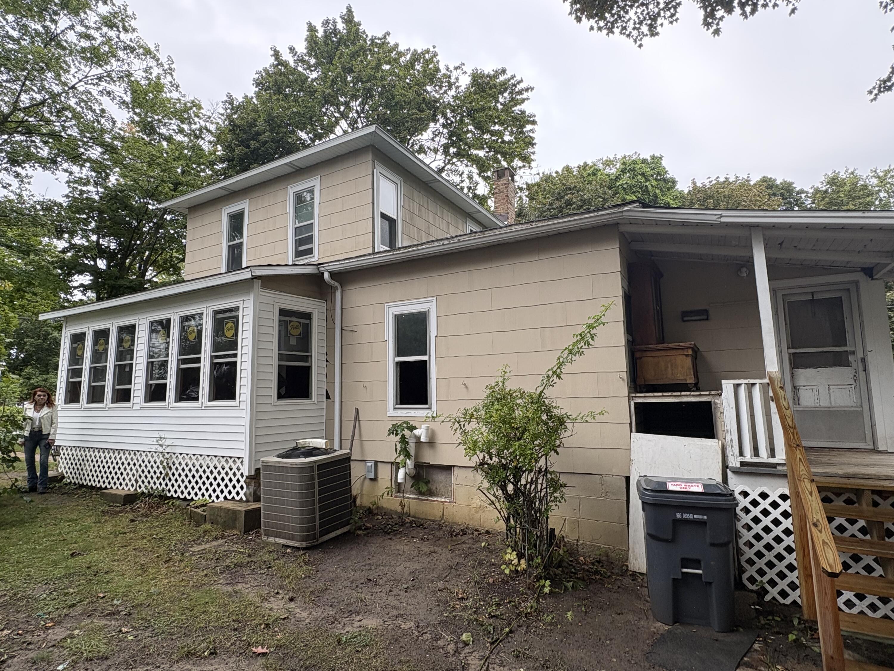 253 Pearl Street South Haven MI 49090