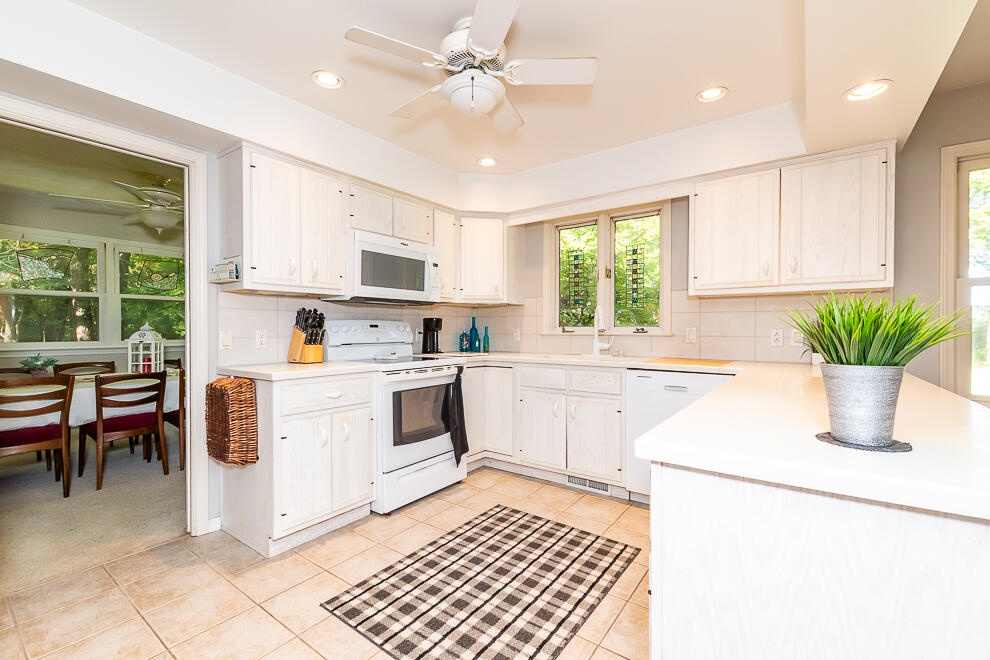 5827 Jacille Avenue Kalamazoo MI 49048