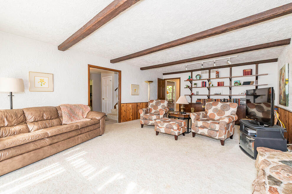 5827 Jacille Avenue Kalamazoo MI 49048