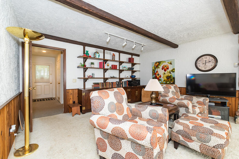 5827 Jacille Avenue Kalamazoo MI 49048
