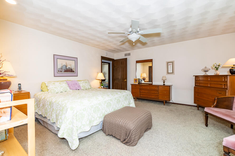 5827 Jacille Avenue Kalamazoo MI 49048