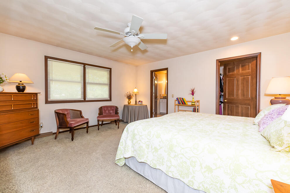 5827 Jacille Avenue Kalamazoo MI 49048