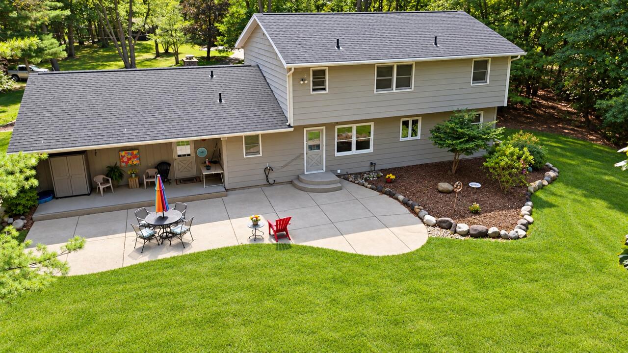 5827 Jacille Avenue Kalamazoo MI 49048