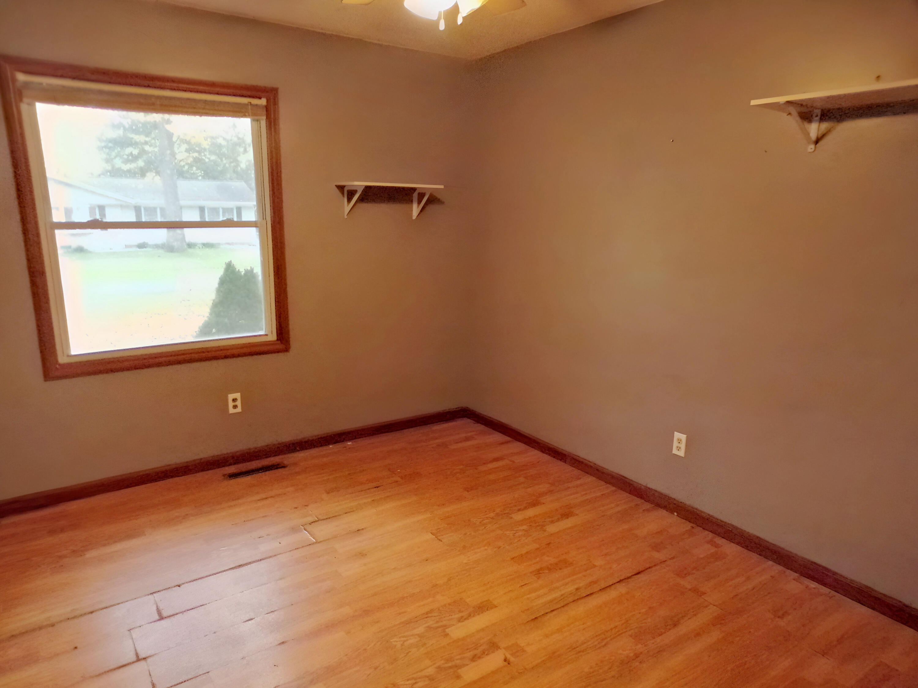 1301 Linden Drive Muskegon MI 49445
