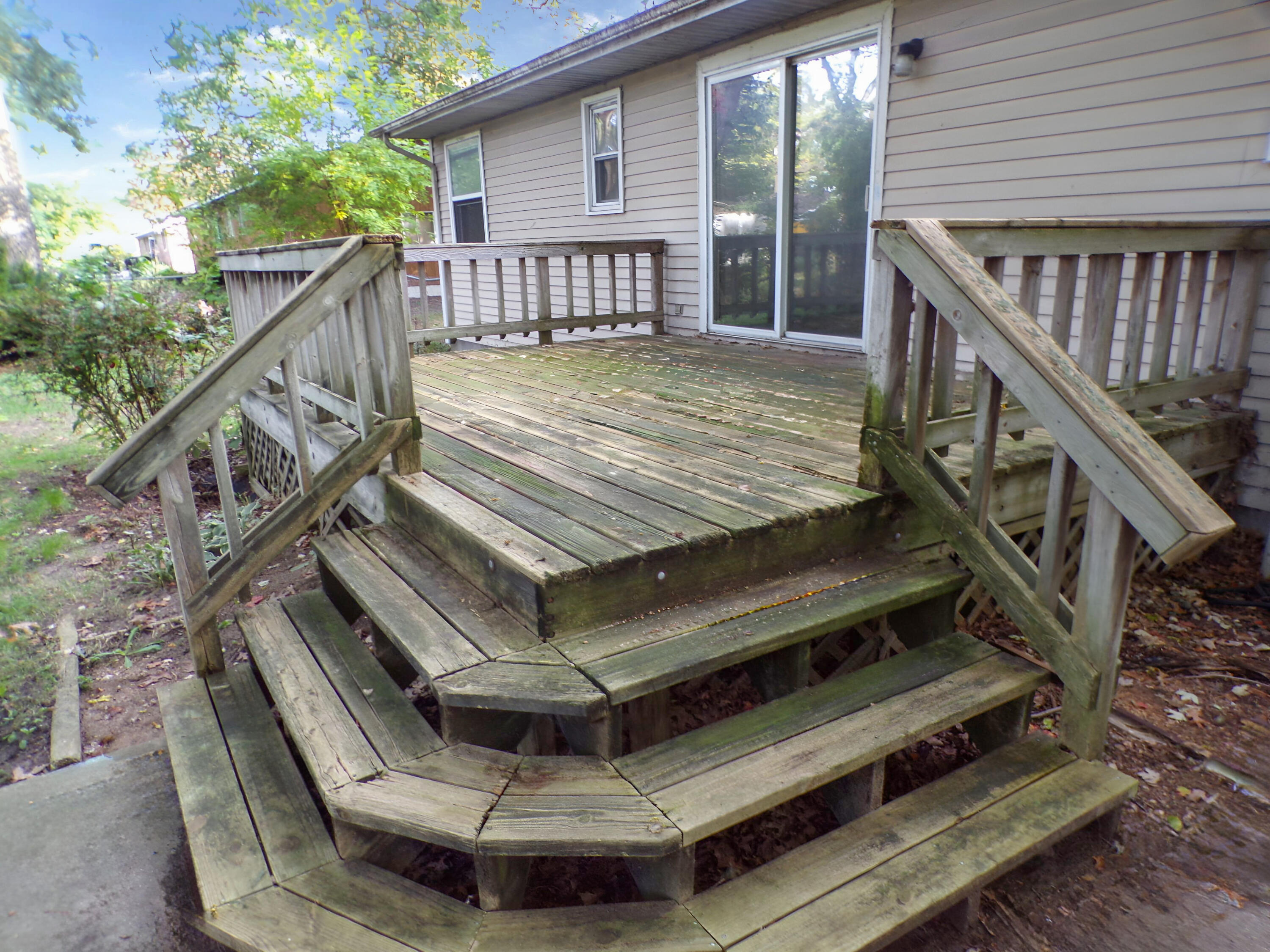 1301 Linden Drive Muskegon MI 49445