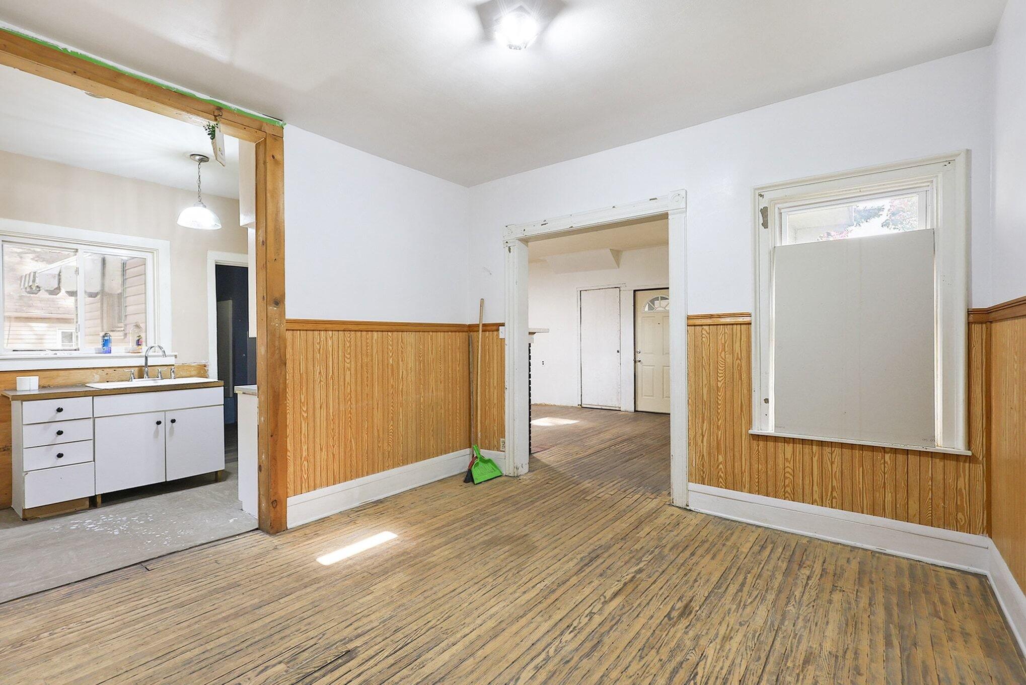 41 SW Gold Avenue SW Grand Rapids MI 49504