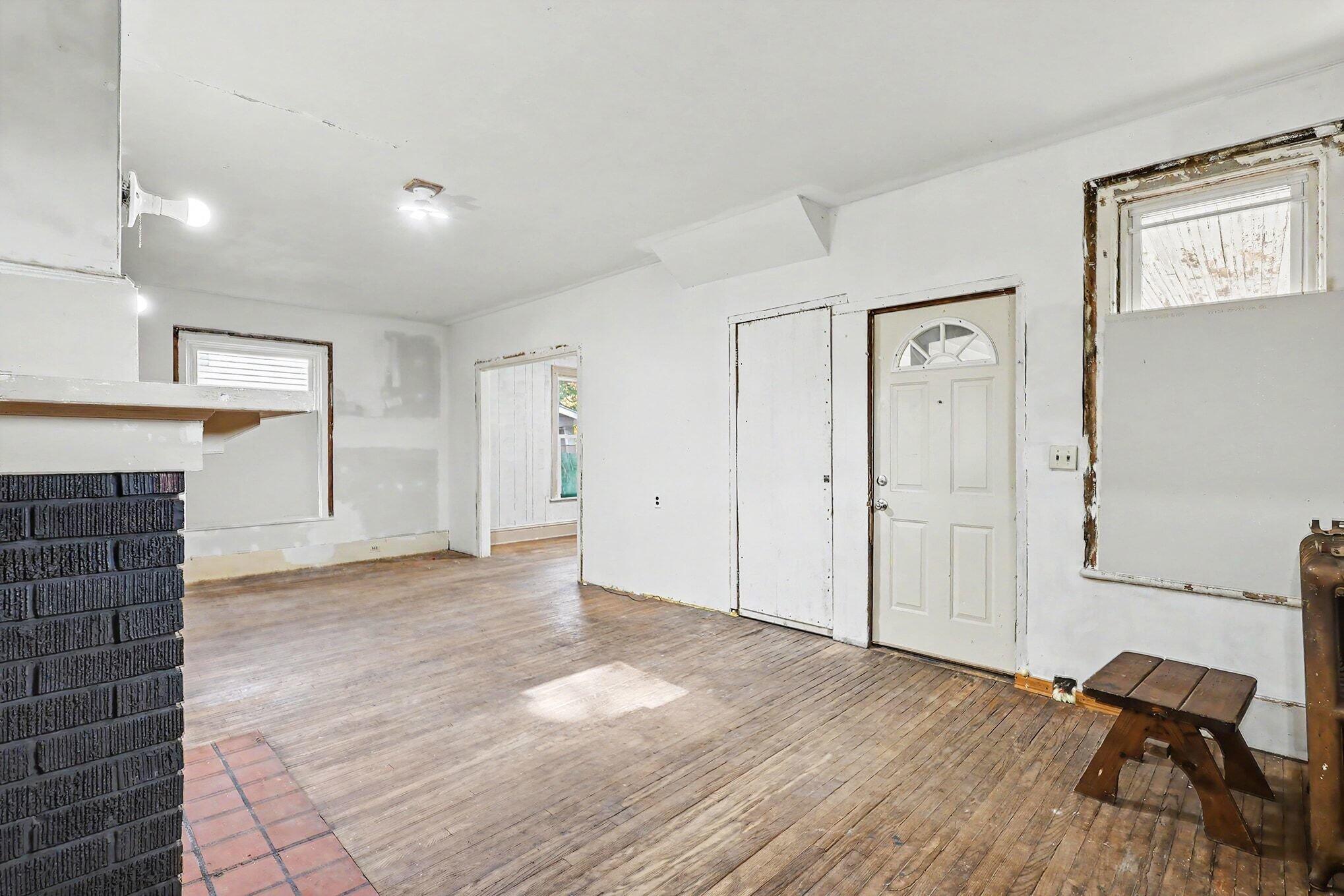 41 SW Gold Avenue SW Grand Rapids MI 49504