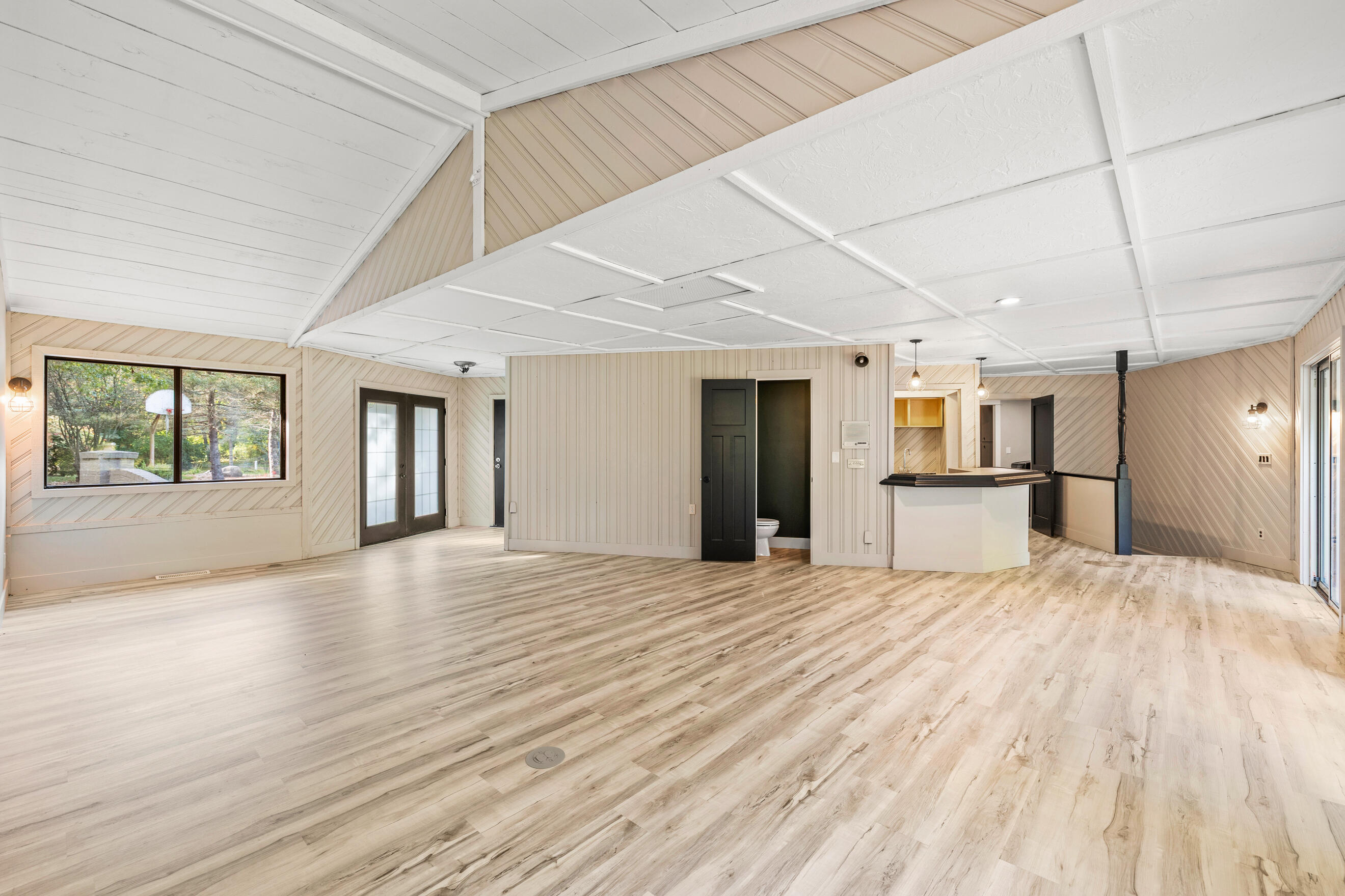 2325 Indian Mill Creek NW Grand Rapids MI 49544