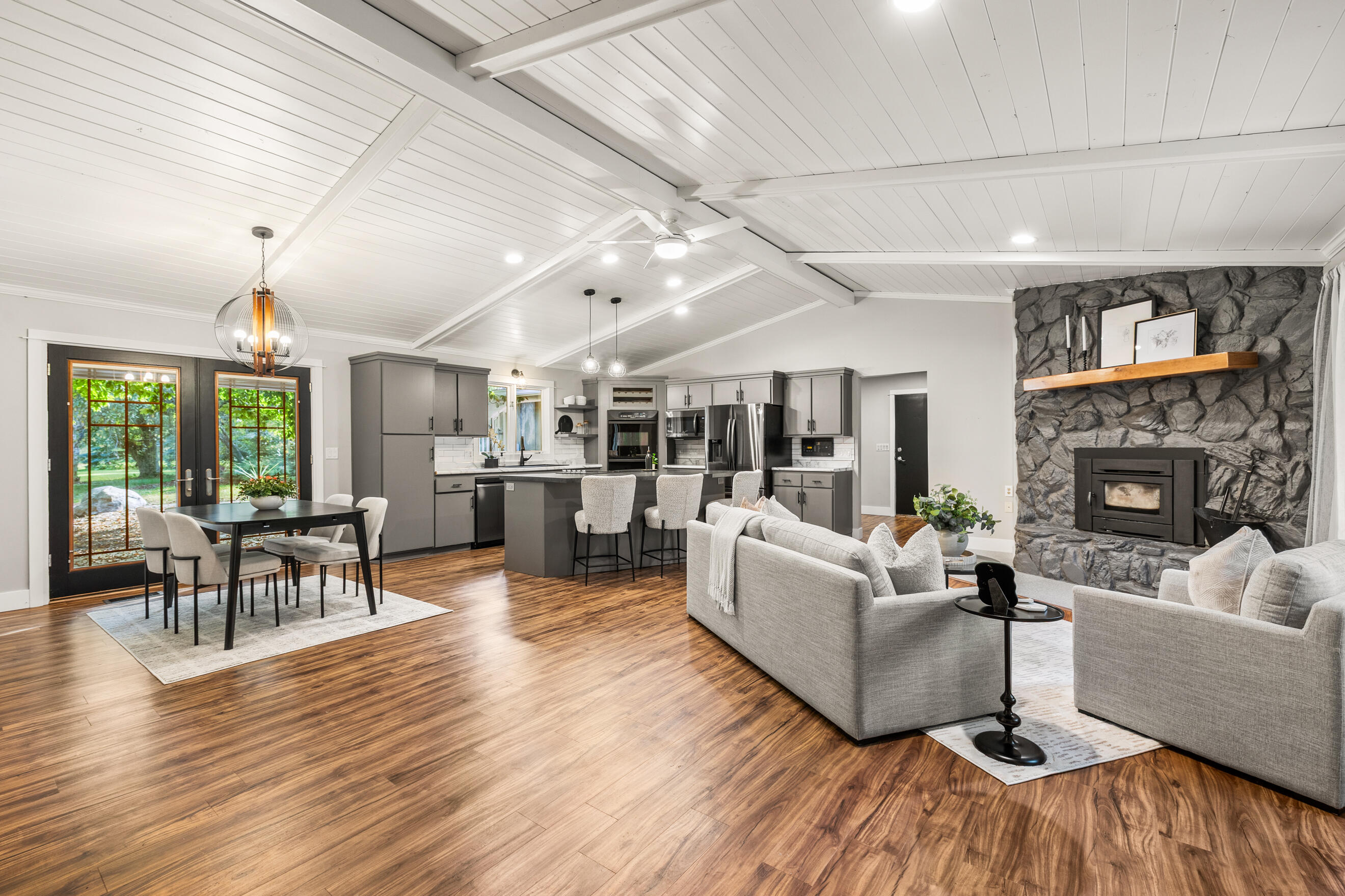 2325 Indian Mill Creek NW Grand Rapids MI 49544