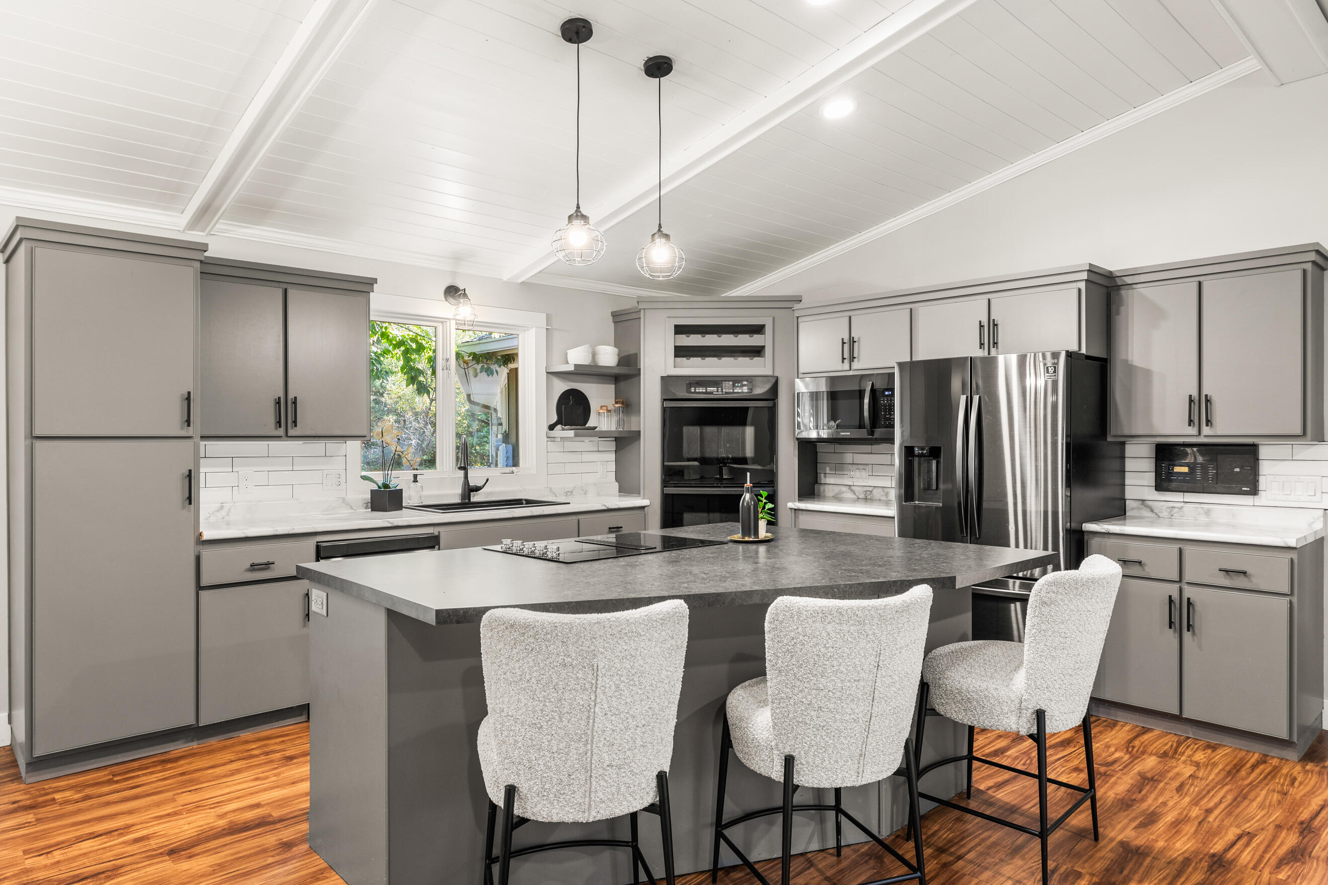 2325 Indian Mill Creek NW Grand Rapids MI 49544