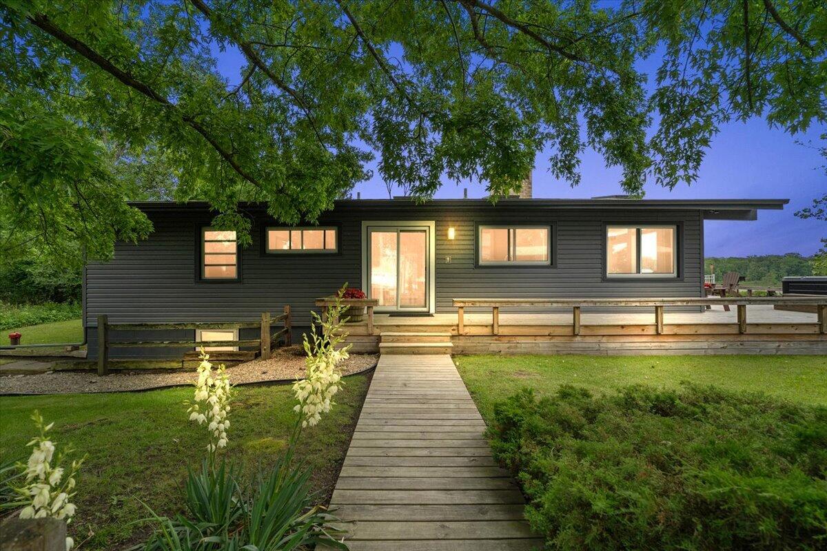 5501 Sunset Path Stevensville MI 49127