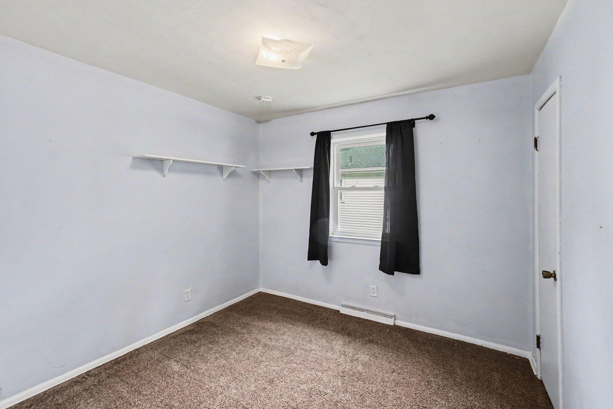 1262 NE Beechwood Street NE Grand Rapids MI 49505