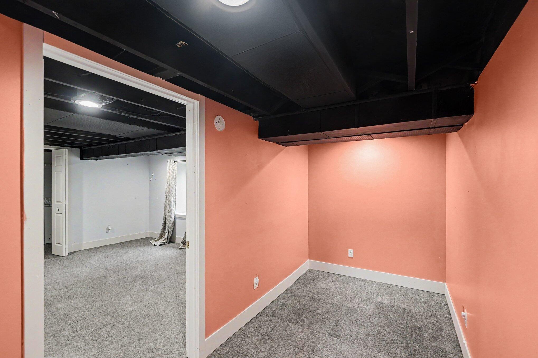1262 NE Beechwood Street NE Grand Rapids MI 49505