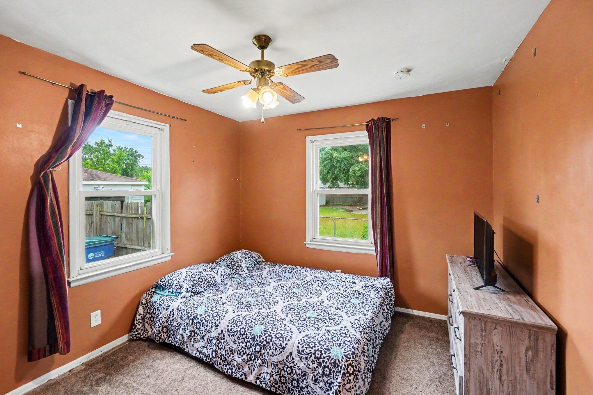 1262 NE Beechwood Street NE Grand Rapids MI 49505