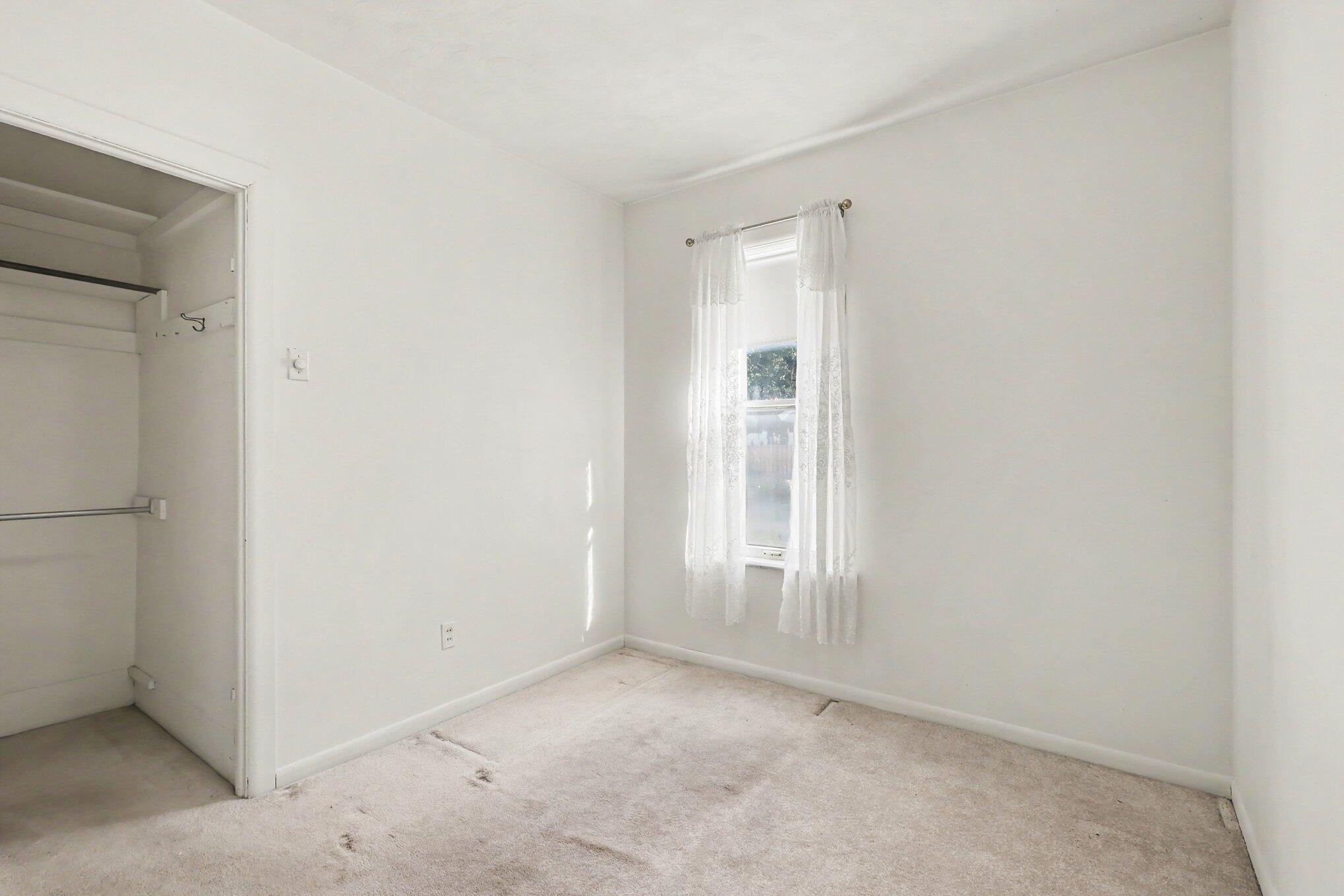 325 E Lincoln Avenue Zeeland MI 49464