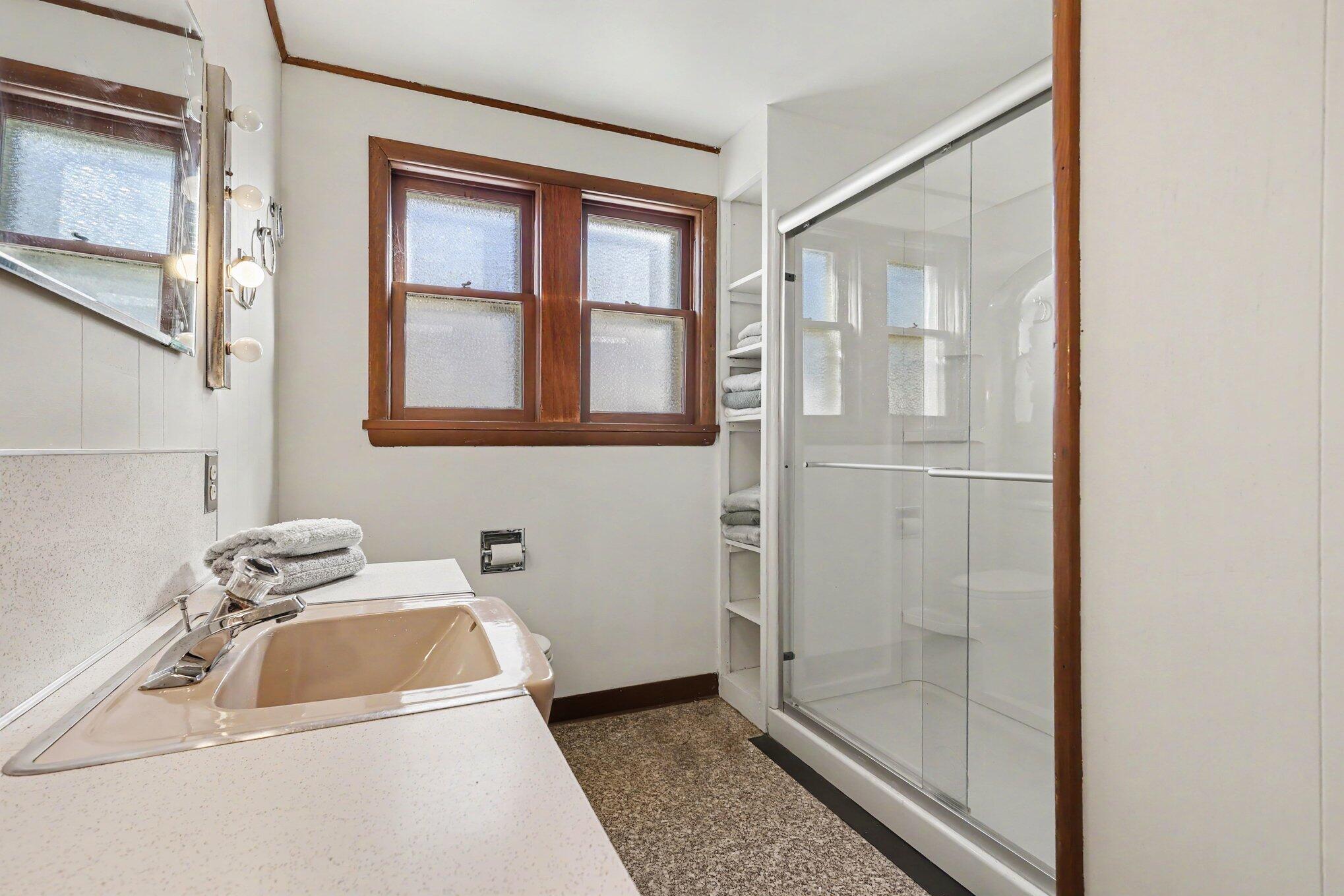 325 E Lincoln Avenue Zeeland MI 49464