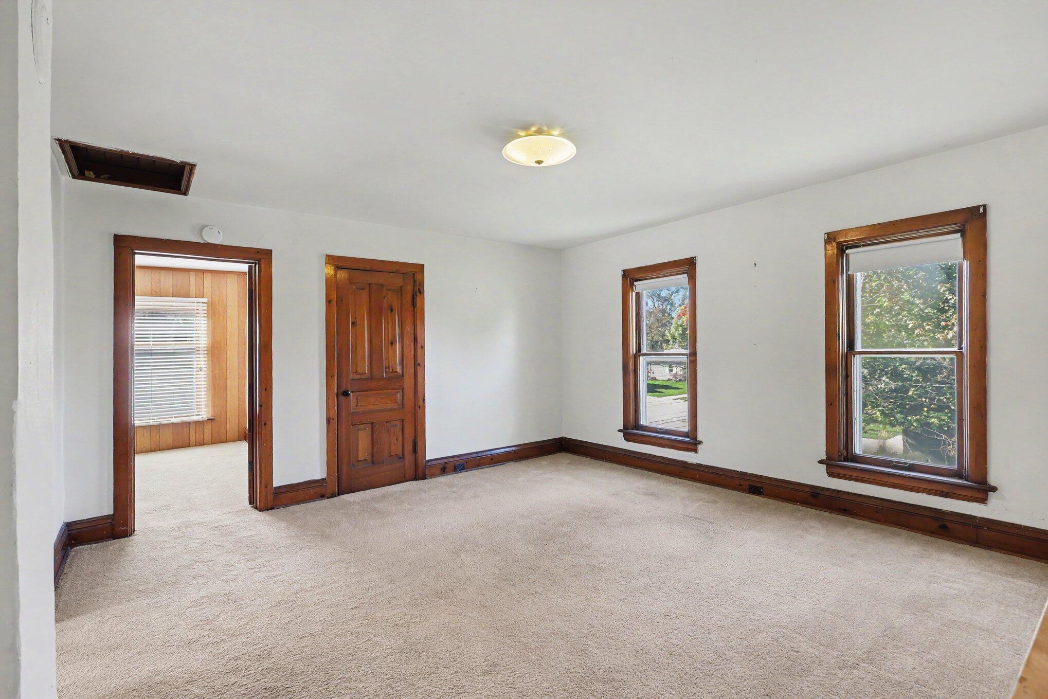 325 E Lincoln Avenue Zeeland MI 49464