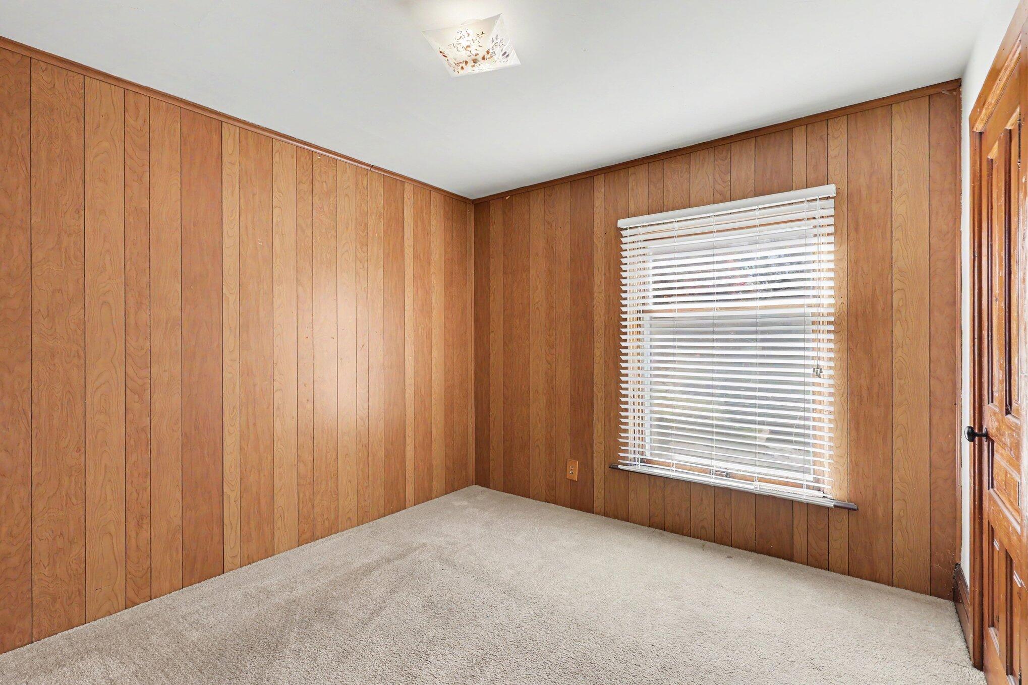 325 E Lincoln Avenue Zeeland MI 49464