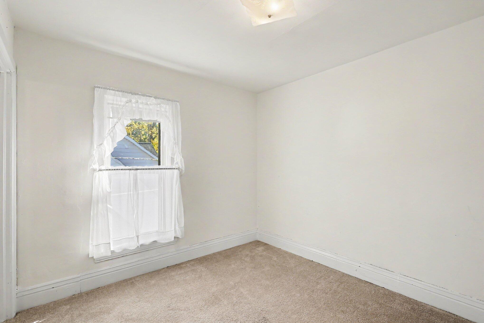 325 E Lincoln Avenue Zeeland MI 49464