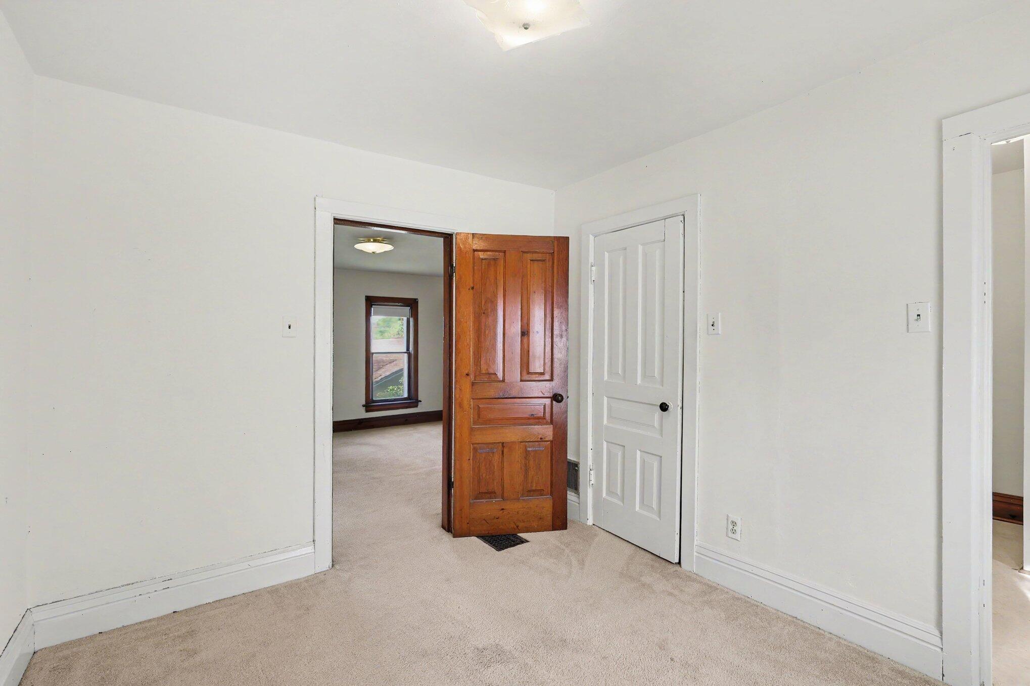 325 E Lincoln Avenue Zeeland MI 49464