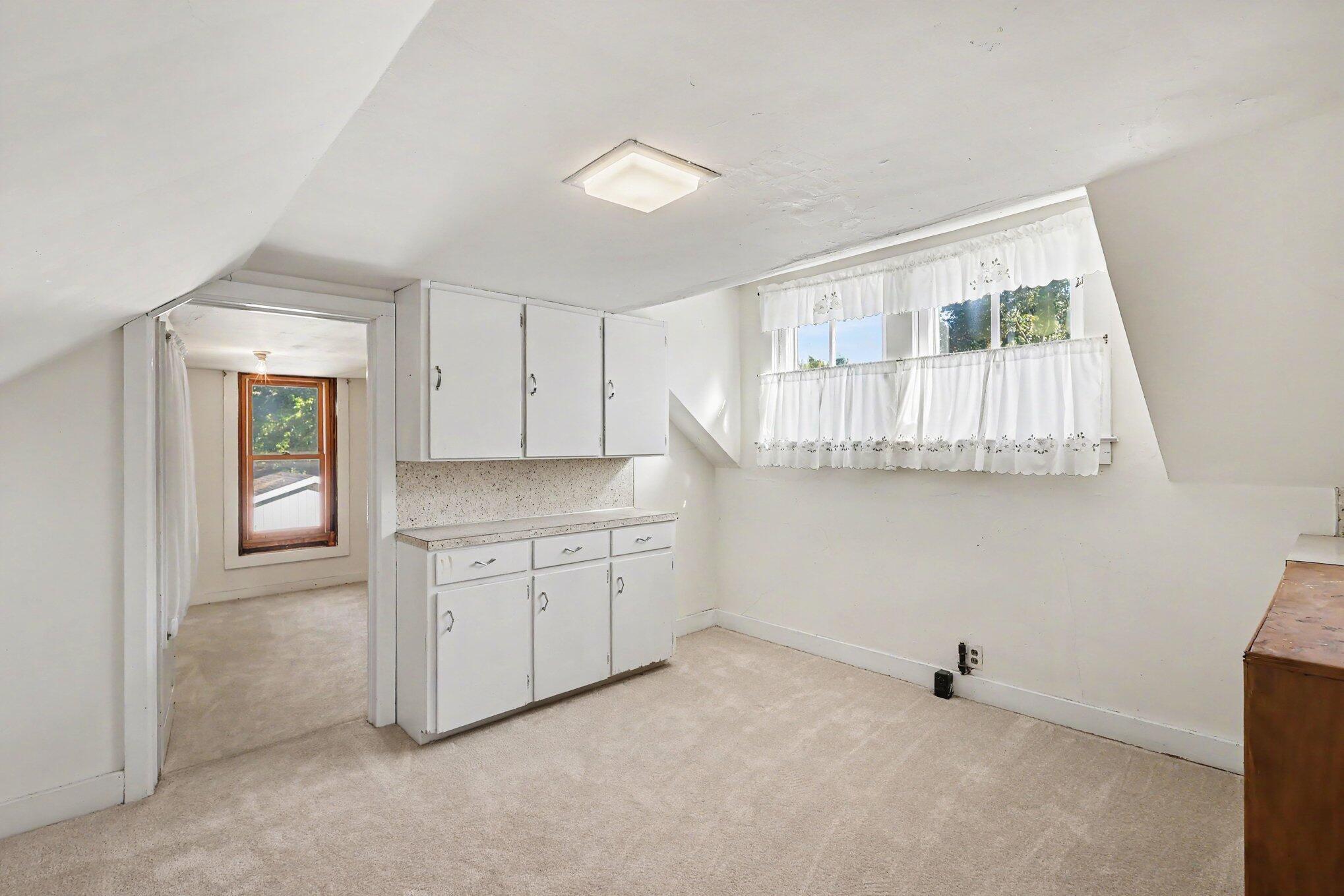 325 E Lincoln Avenue Zeeland MI 49464